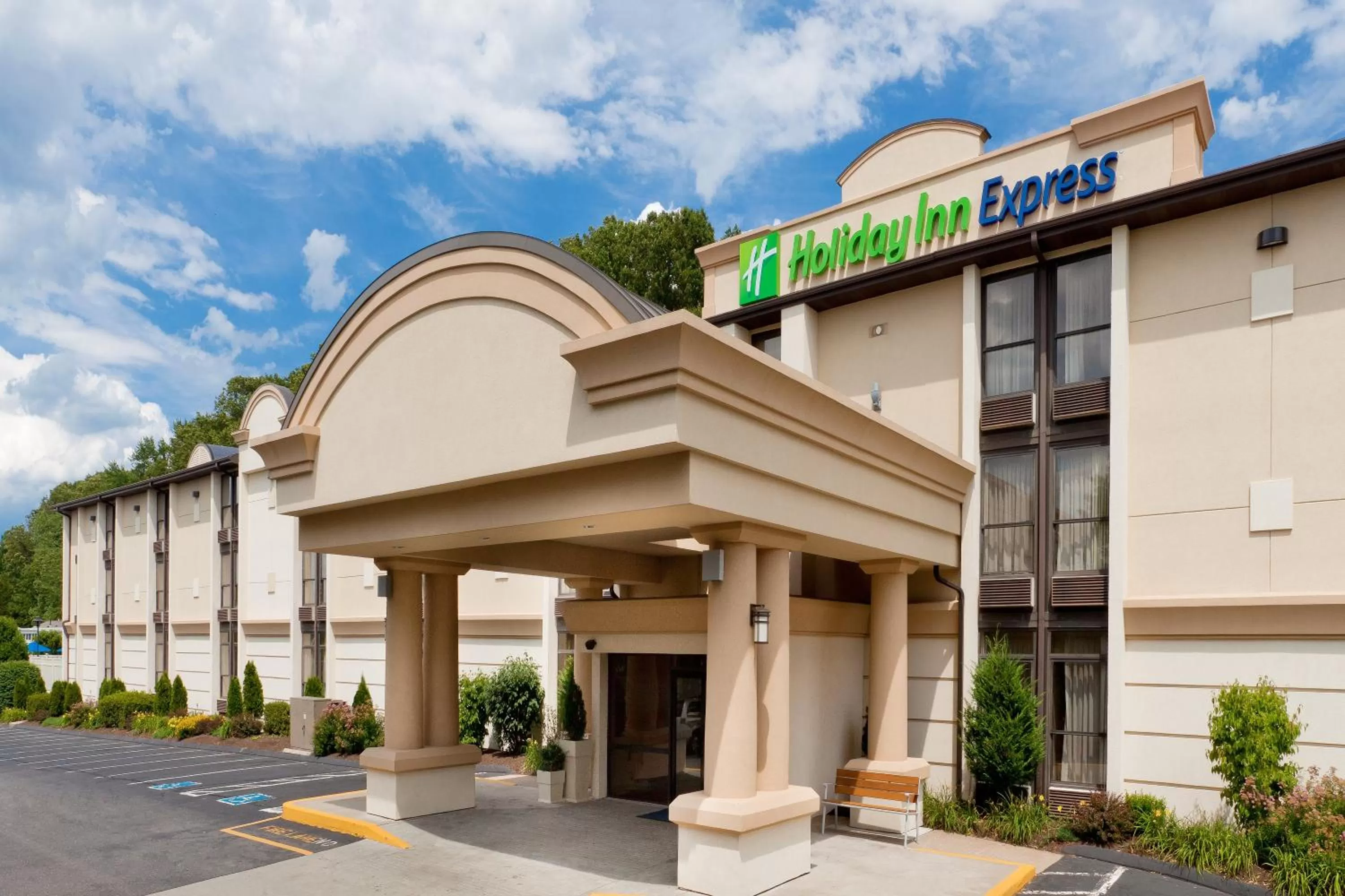 Holiday Inn Express Southington by IHG