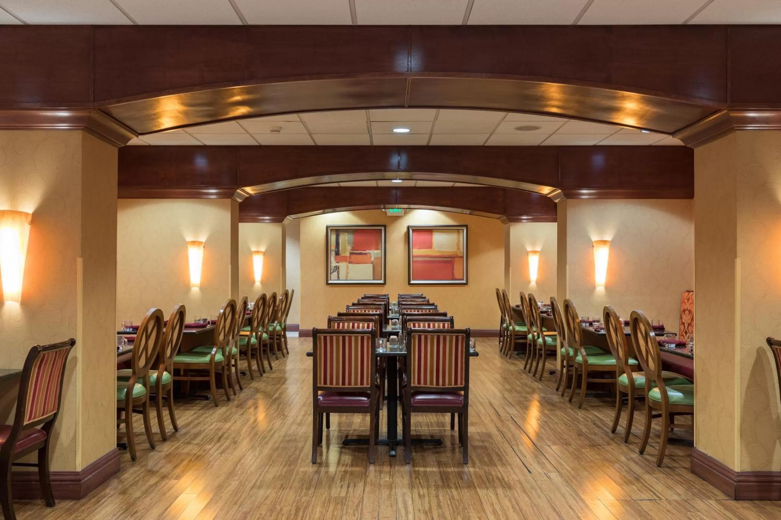 Restaurant/places to eat in Holiday Inn Sacramento Downtown-Arena by IHG