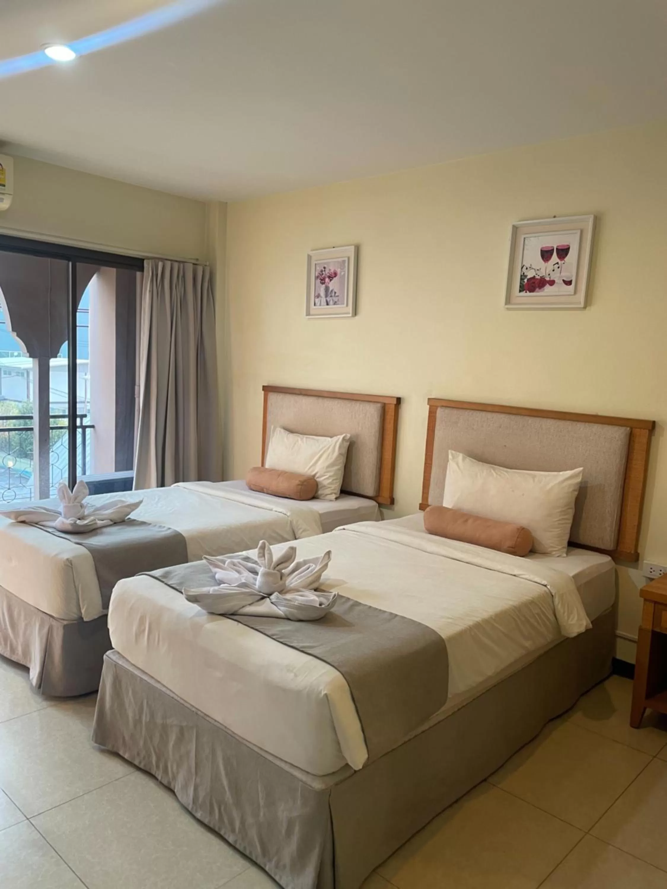 Bed in Babylon Residence Inn pattaya