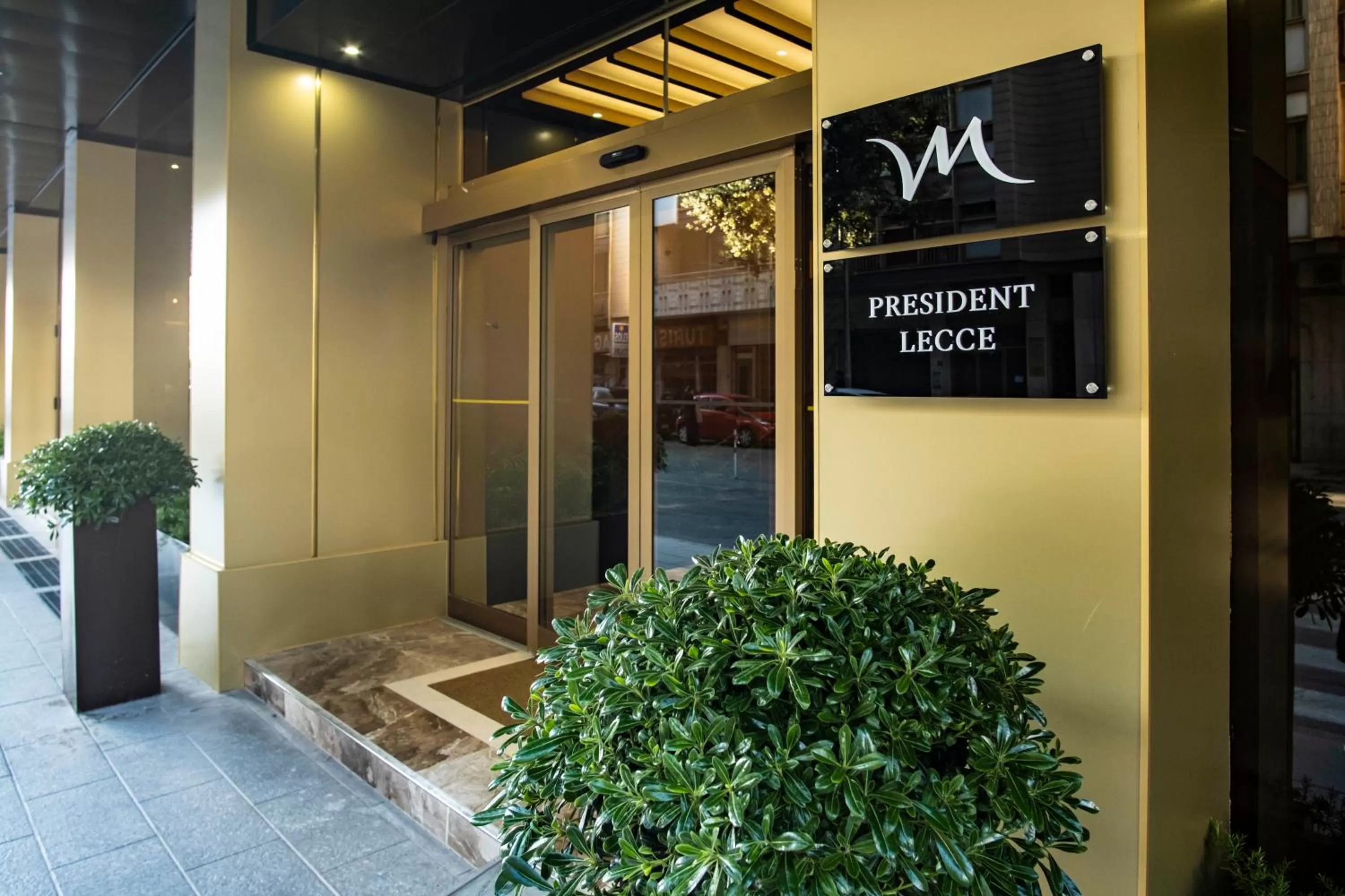 Facade/entrance in Mercure Hotel President Lecce