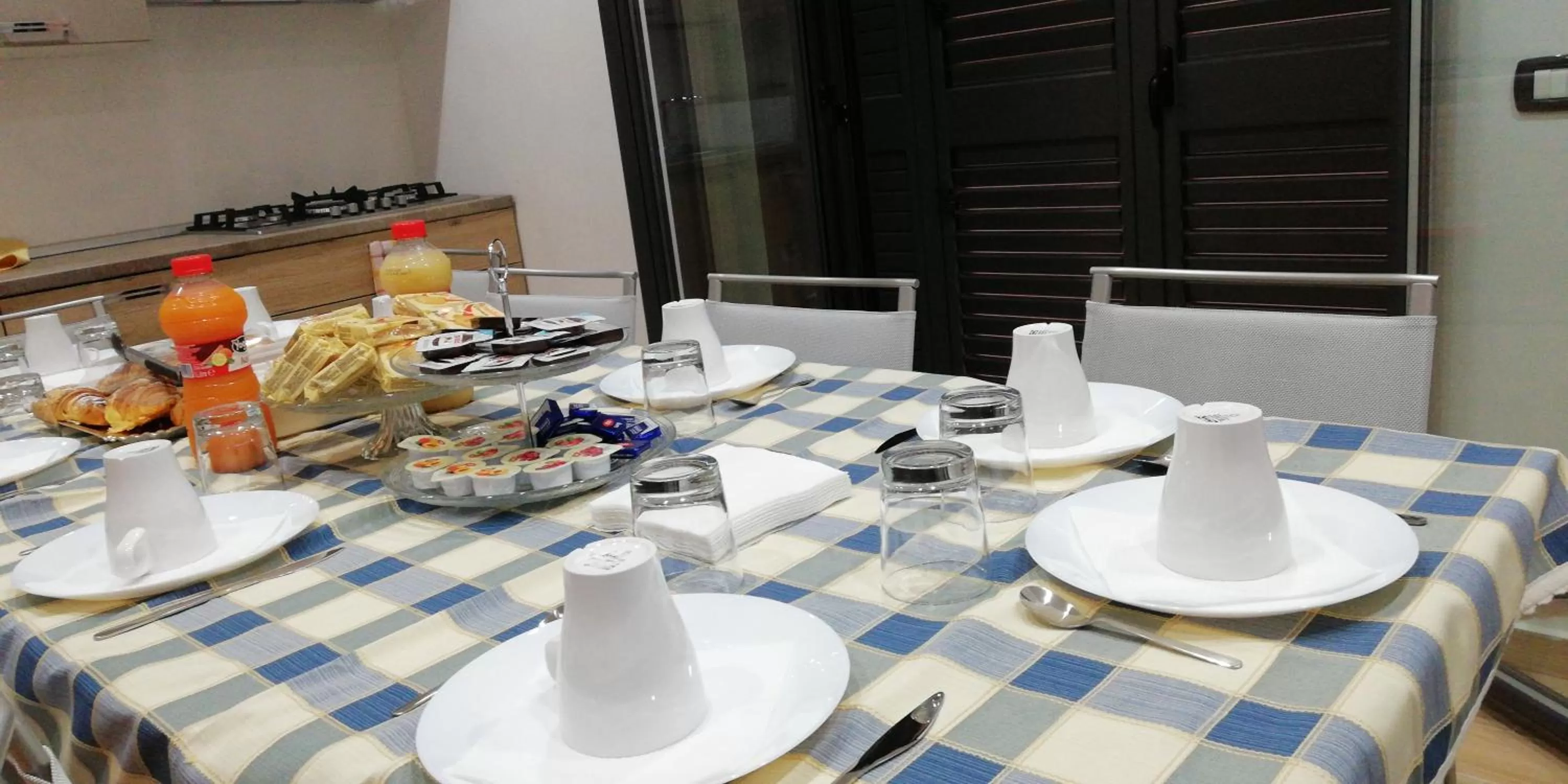 Breakfast, Restaurant/Places to Eat in B&B Controtempo