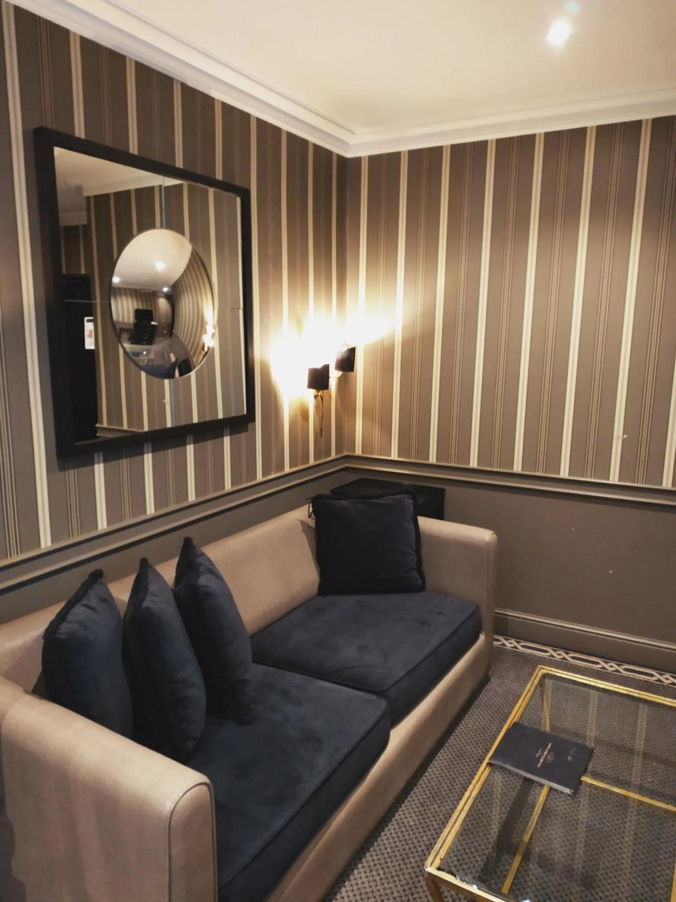 Seating area in Hôtel George Washington