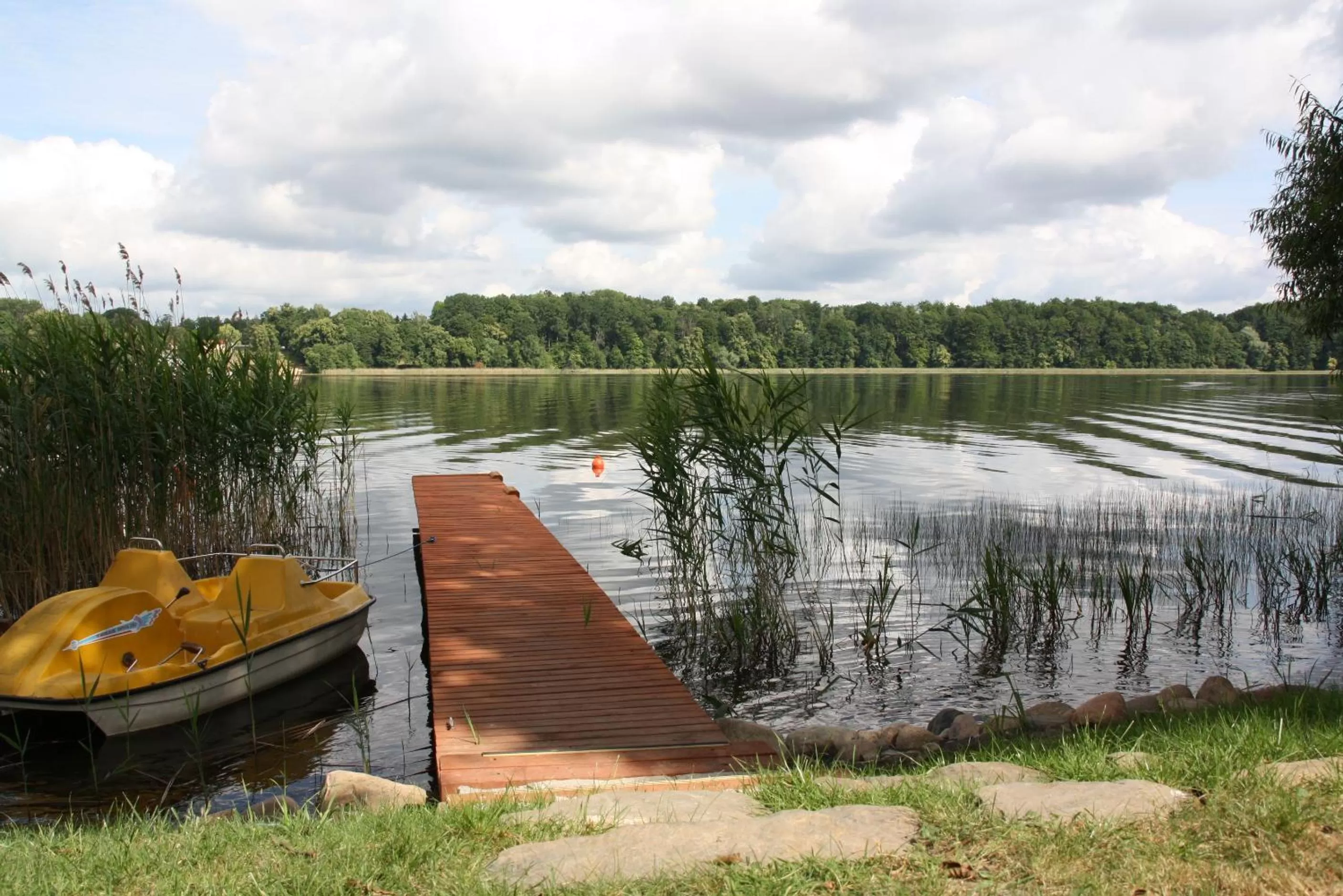 Day in Port Jeziorak