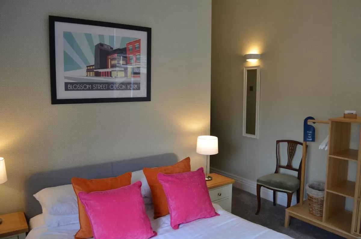 Bed in St George's Guest House