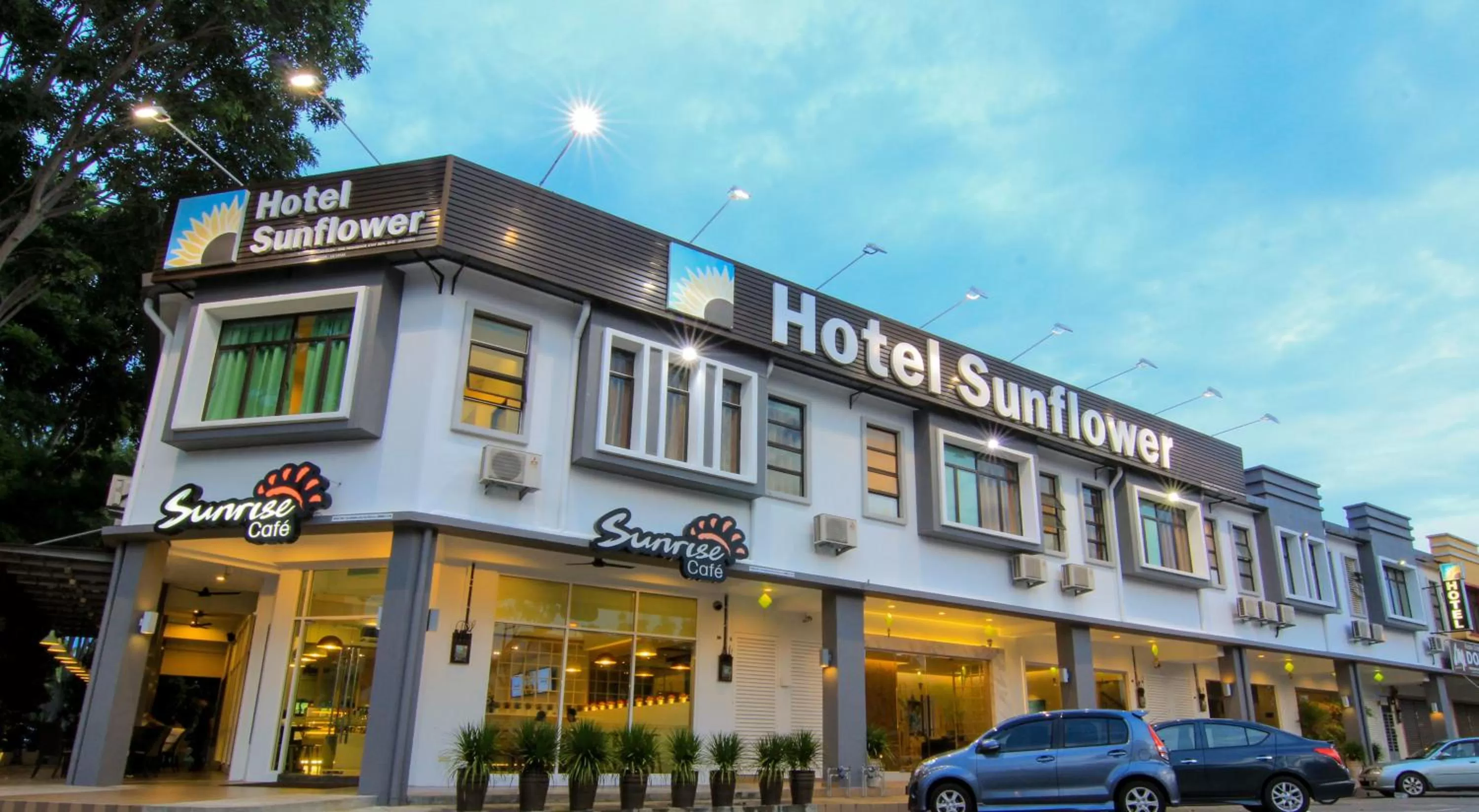 Facade/entrance, Property Building in Sunflower Hotel Malacca
