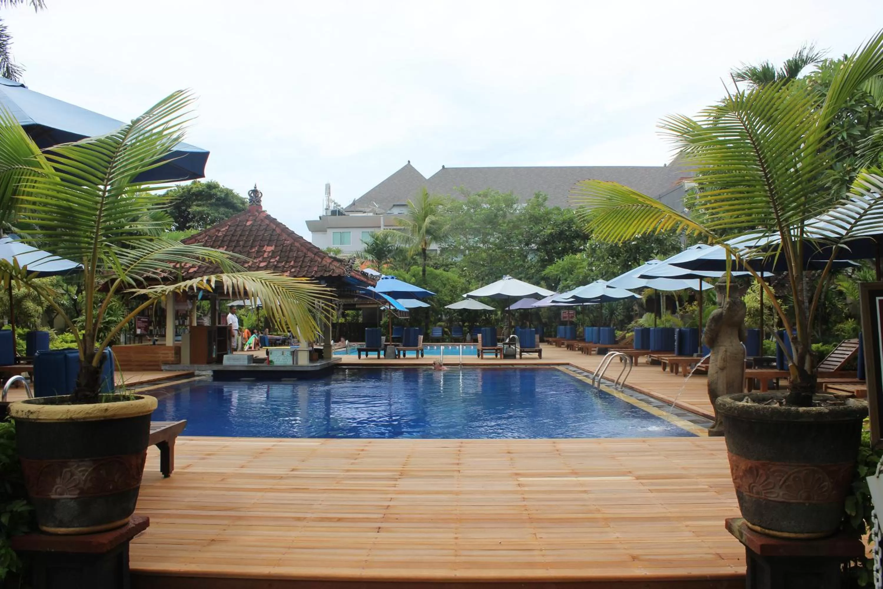 Swimming pool in Kuta Puri Bungalows, Villas and Resort