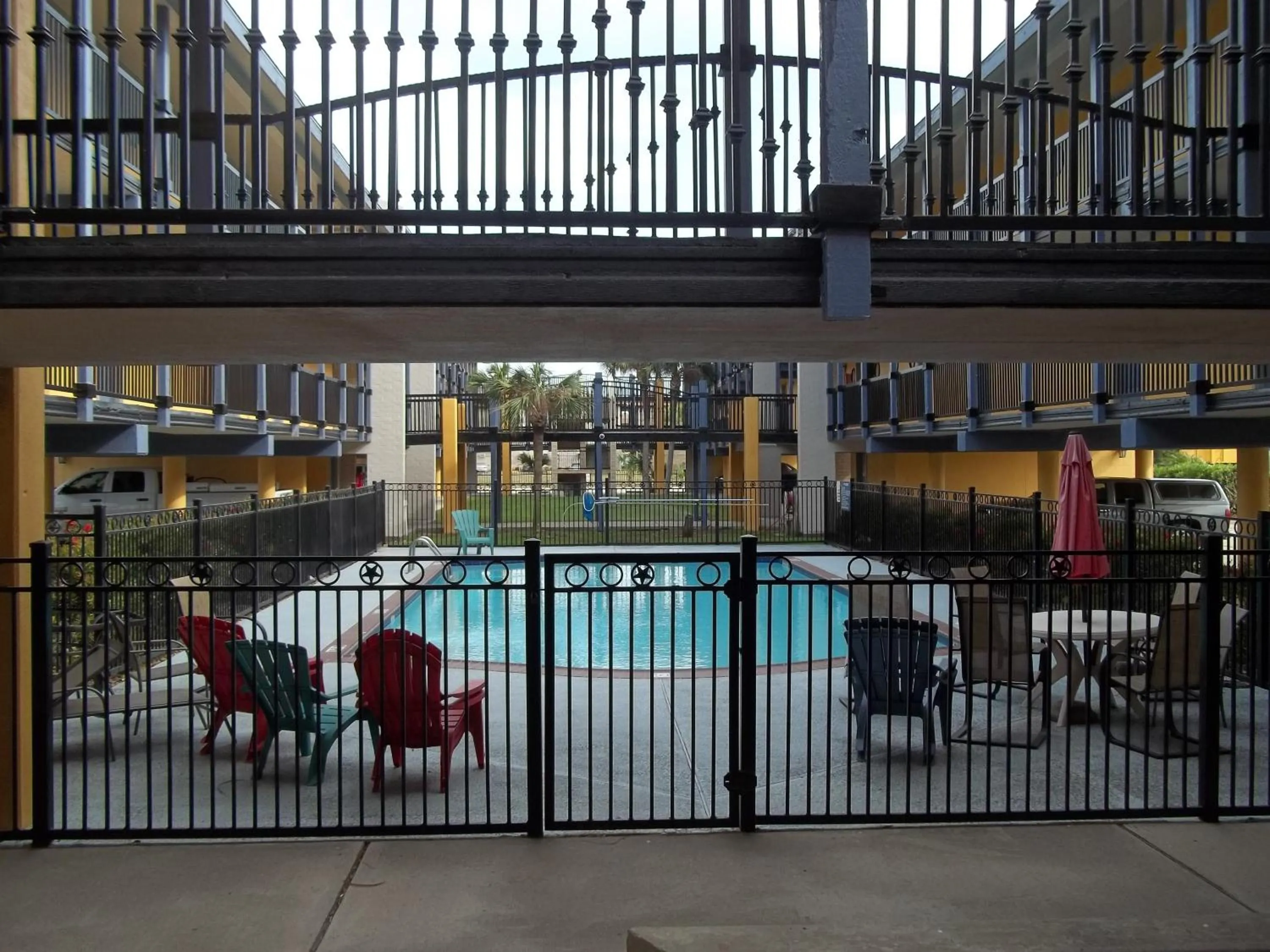 Swimming pool in Scottish Inns Galveston