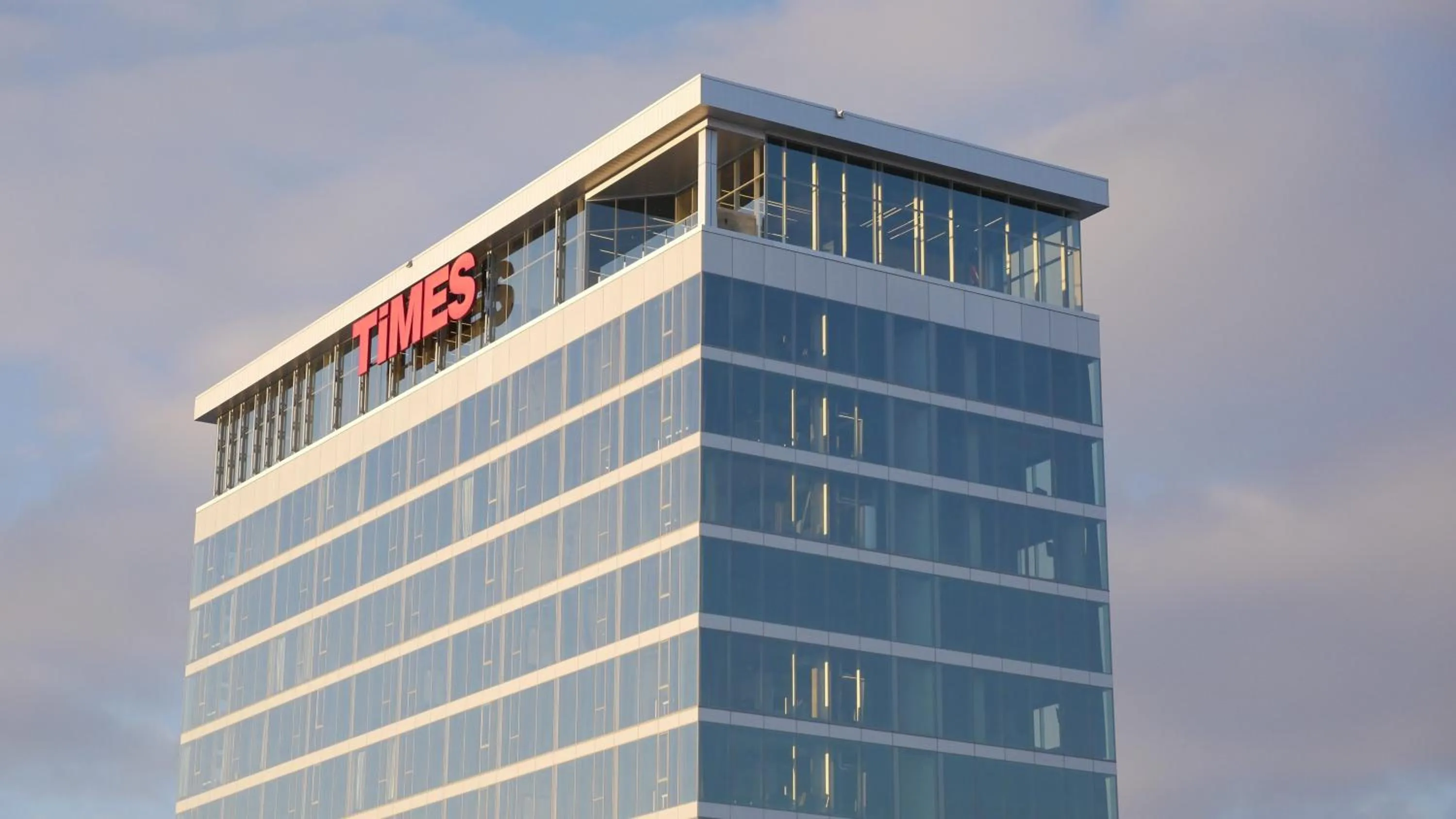 Property building in Grand Times Hotel Drummondville