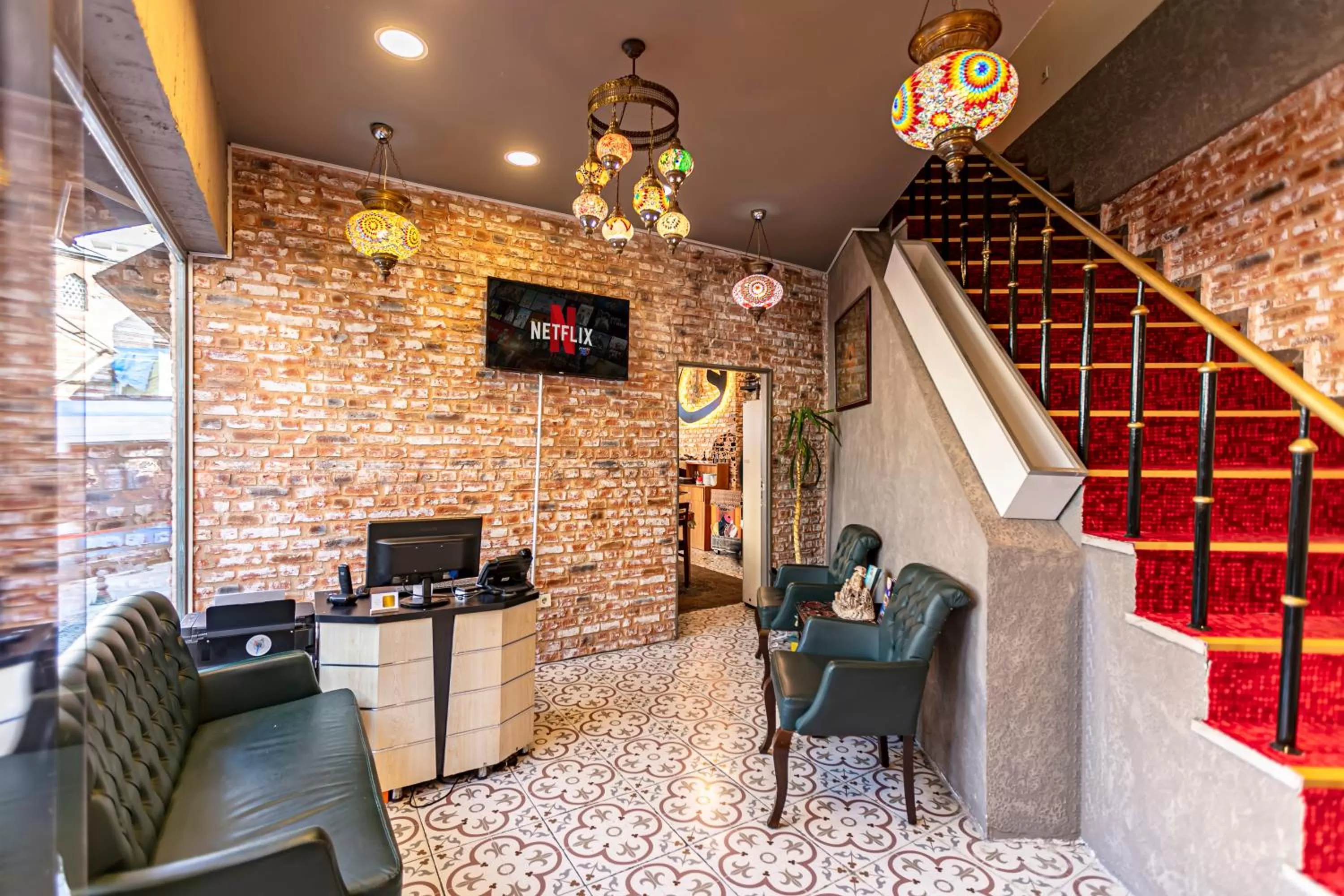 Restaurant/places to eat in Elasophia Hotel