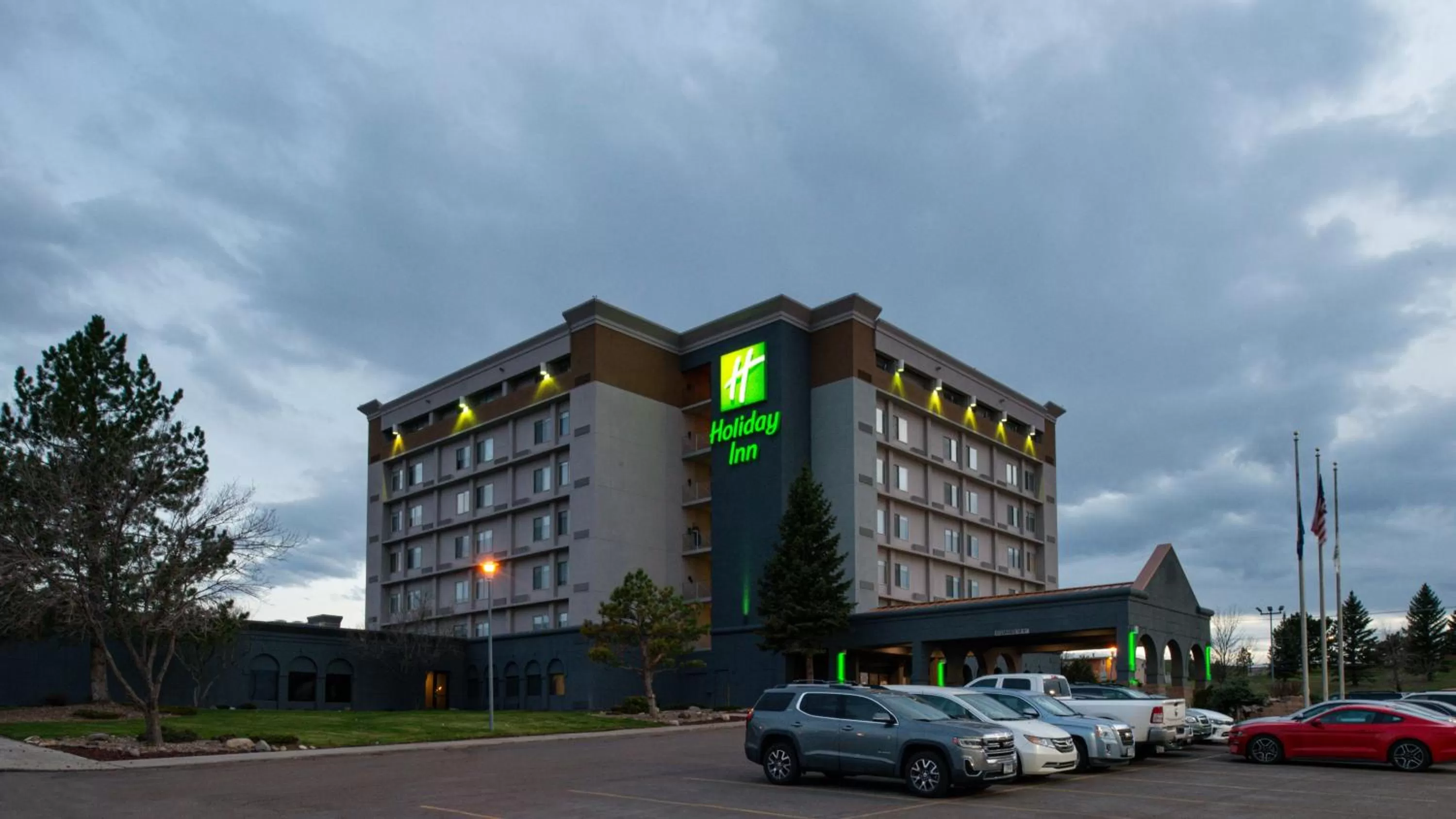 Property building in Holiday Inn Great Falls-Convention Center by IHG
