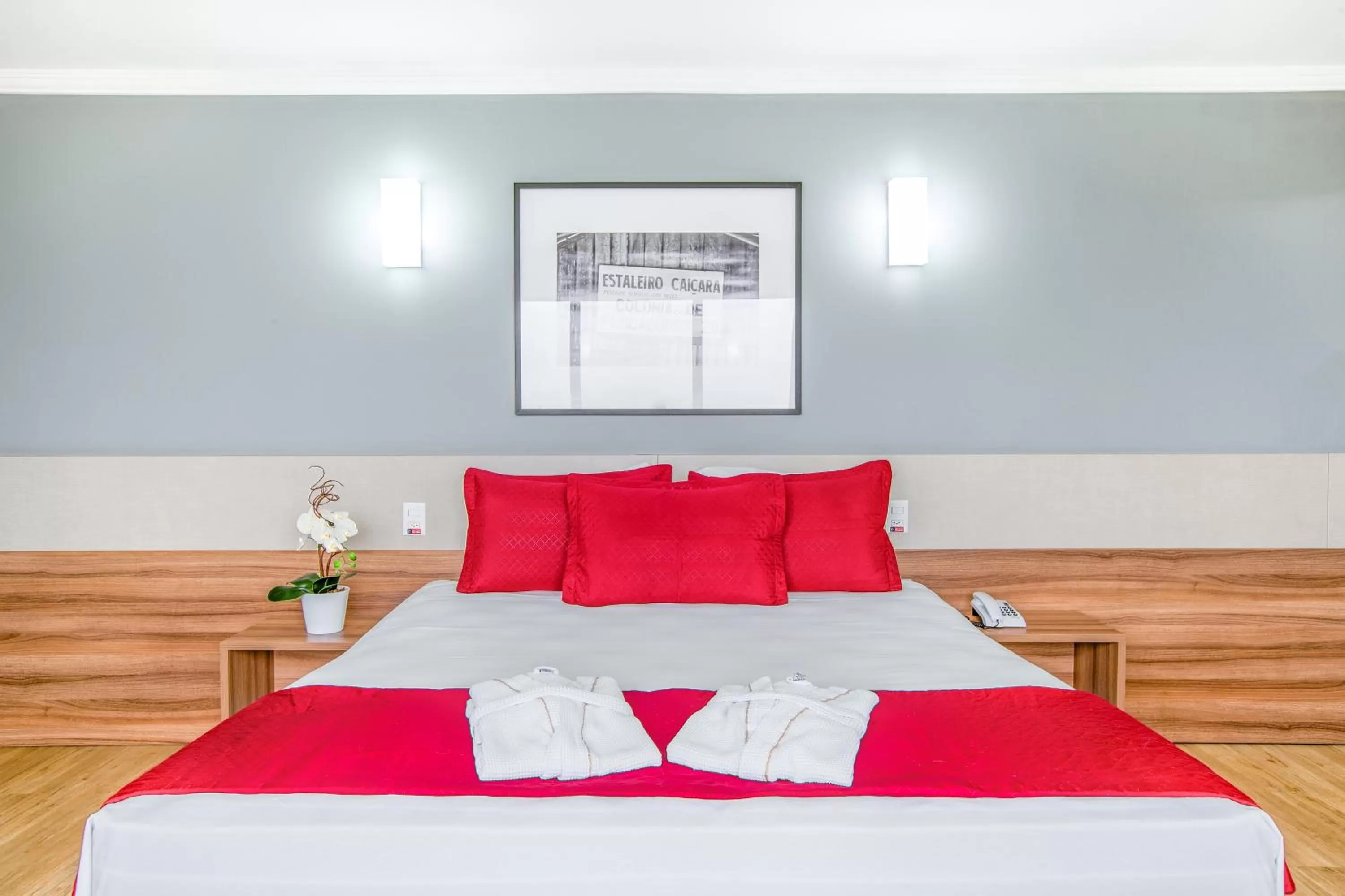 Photo of the whole room, Bed in Iate Hotel Centro Florianópolis