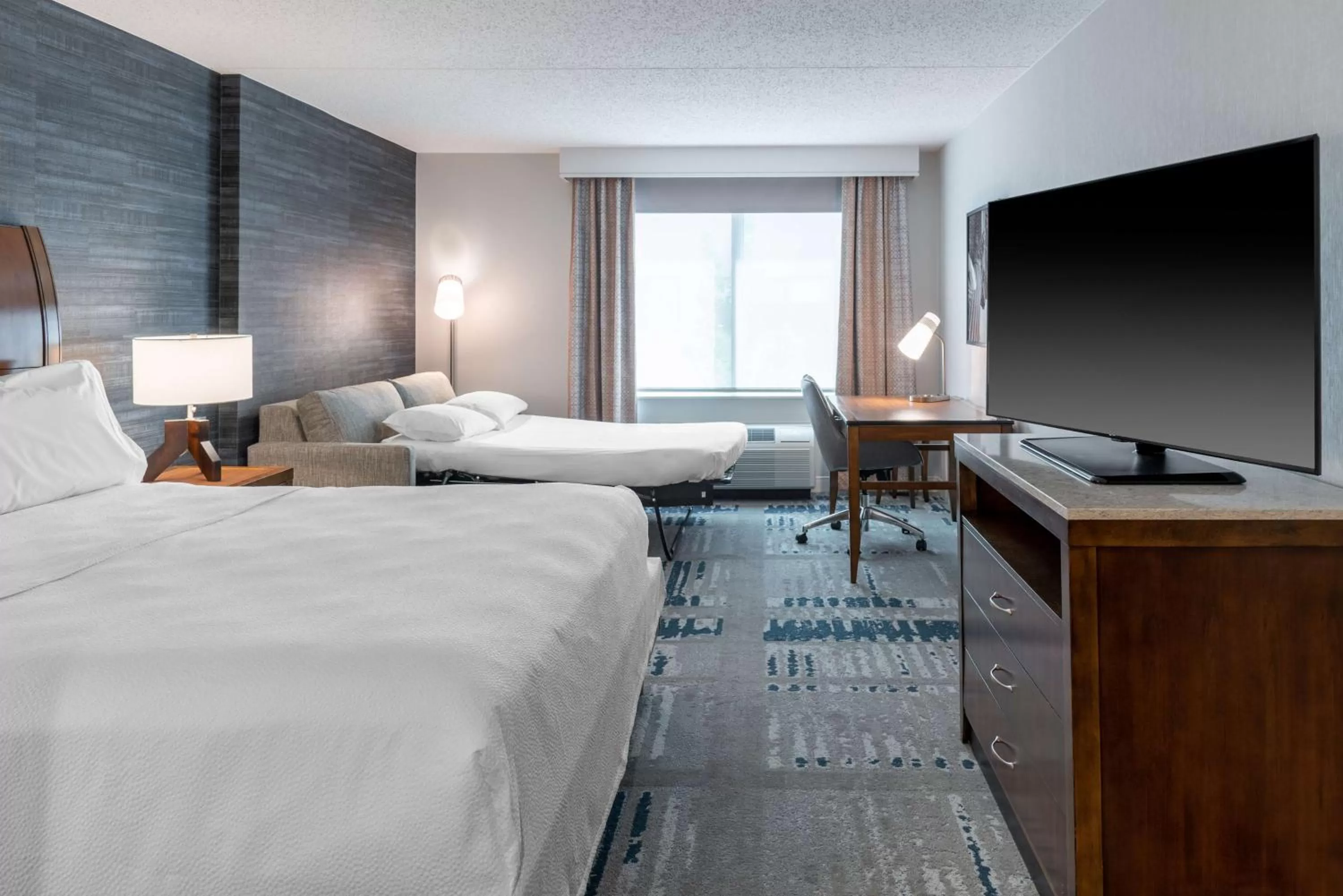 Bedroom, Bed in Hilton Garden Inn Arlington/Courthouse Plaza