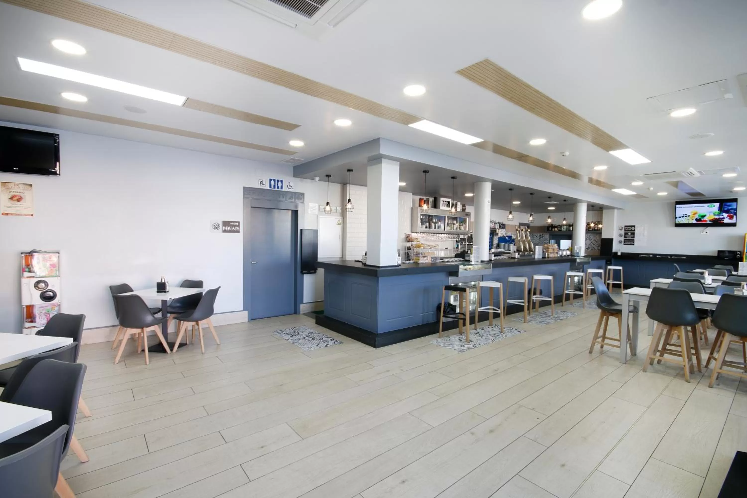 Lounge or bar, Restaurant/Places to Eat in Hotel Leo