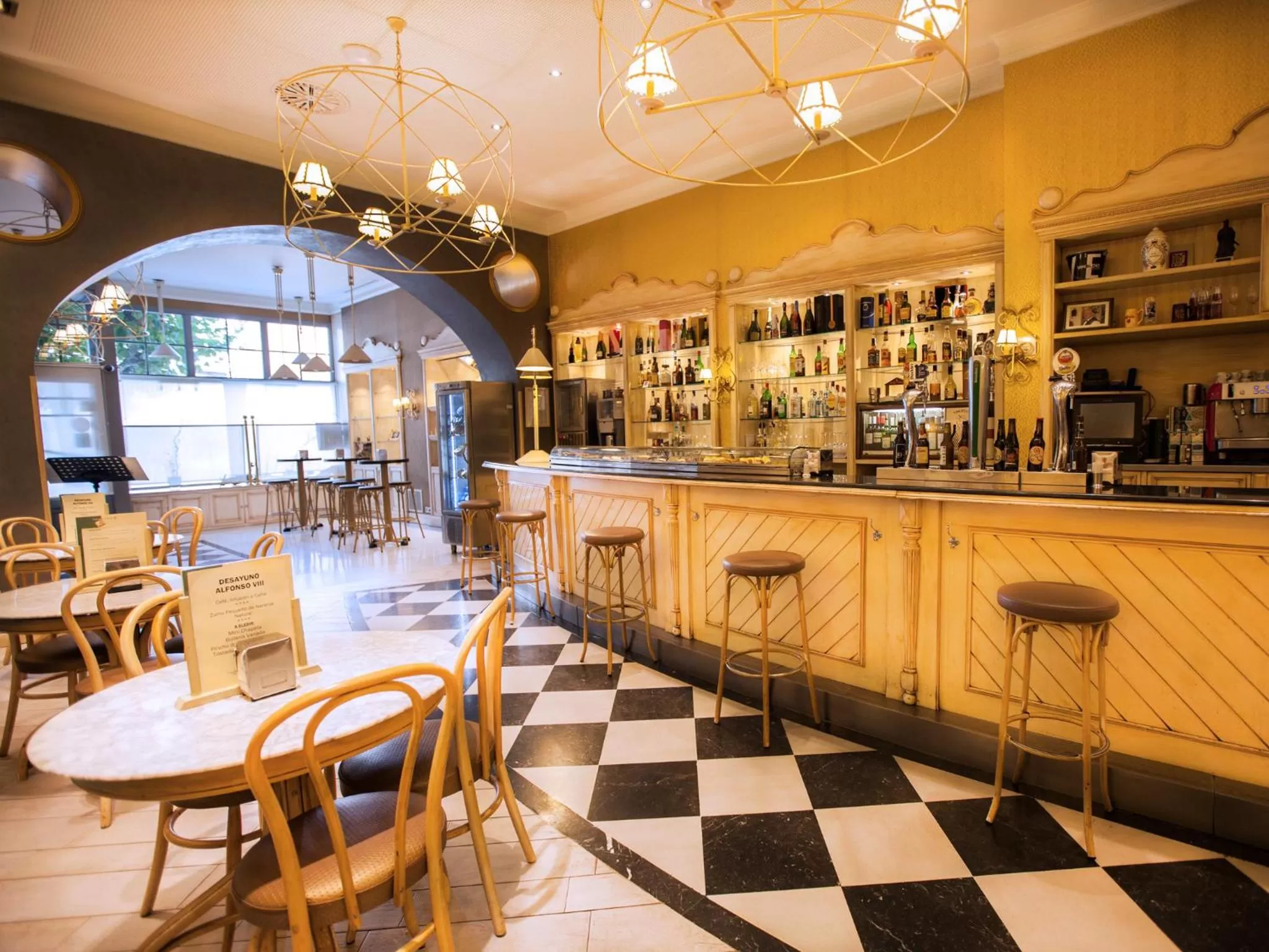 Lounge or bar in Hotel Alfonso VIII