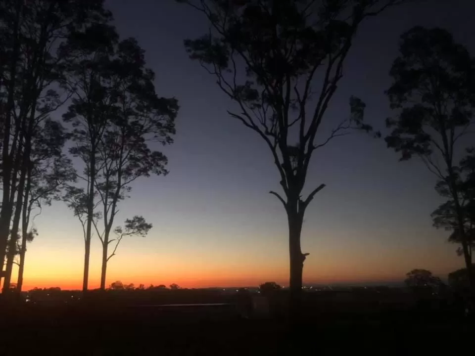 Sunrise/Sunset in Mala Retreat Chardonnay Studio Immaculate and Comfortable