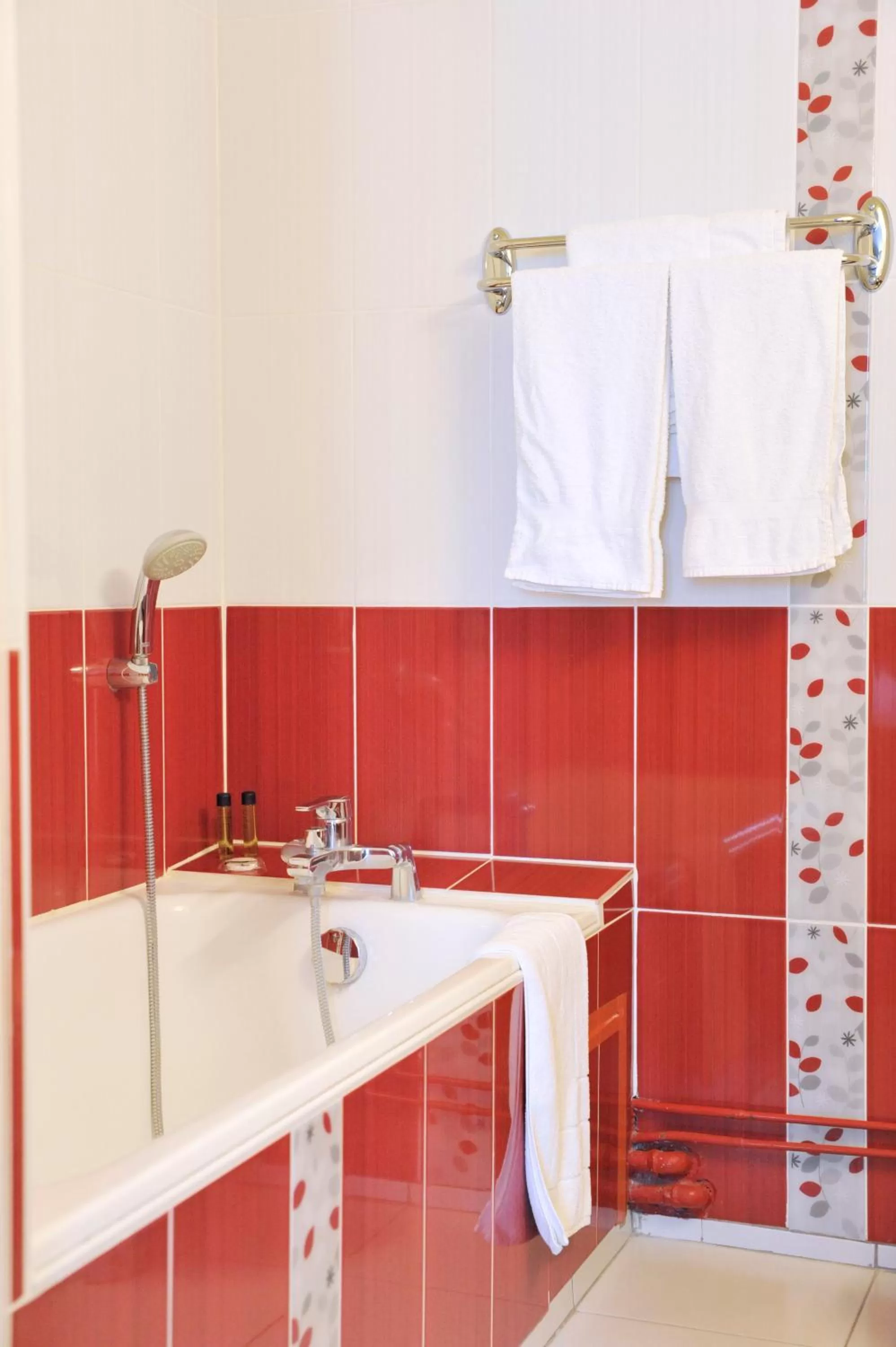 Bathroom in HOTEL DE PARIS MONTPARNASSE