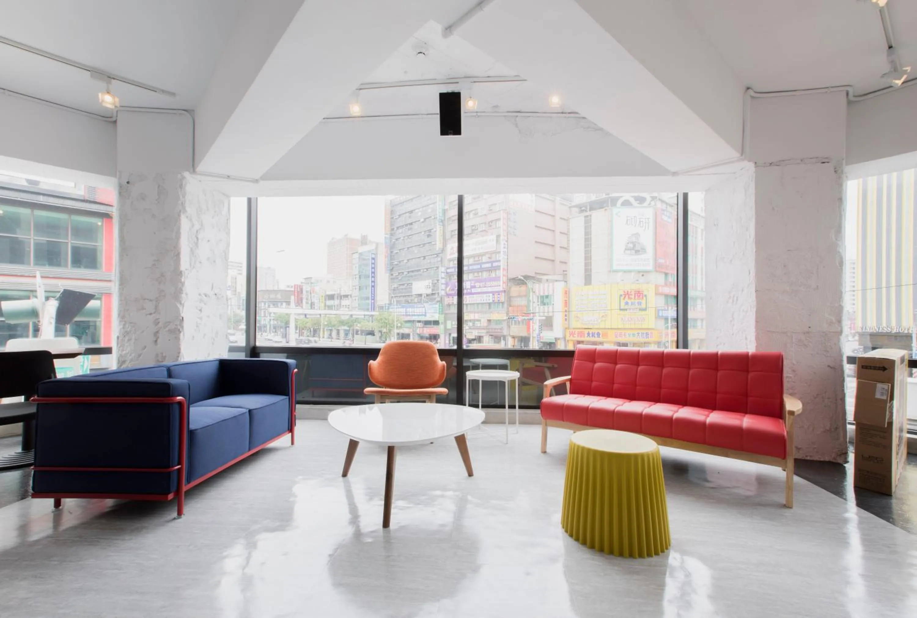 Restaurant/places to eat in Single Inn-Kaohsiung Station