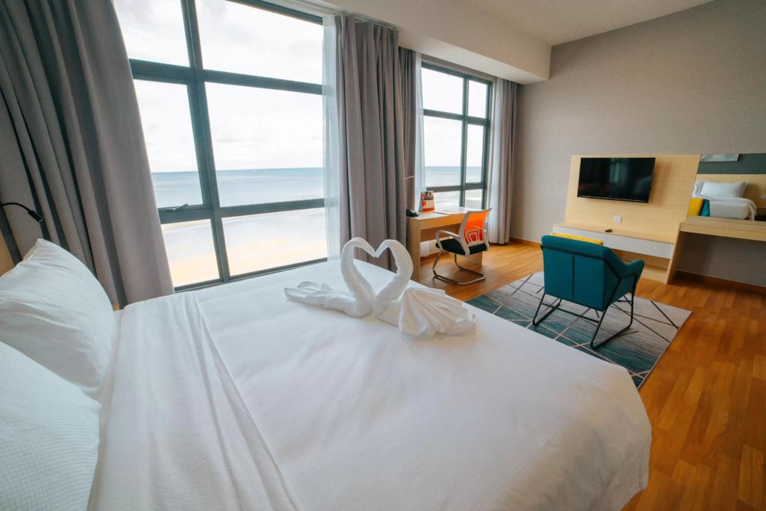 Bedroom, Bed in Swiss-Belhotel Kuantan