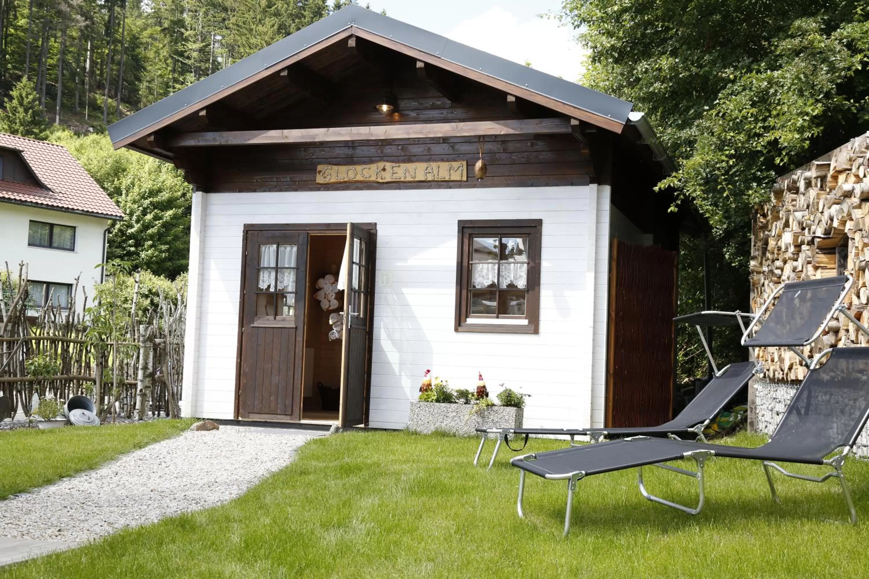 Facade/entrance in Hotel Restaurant Brigitte