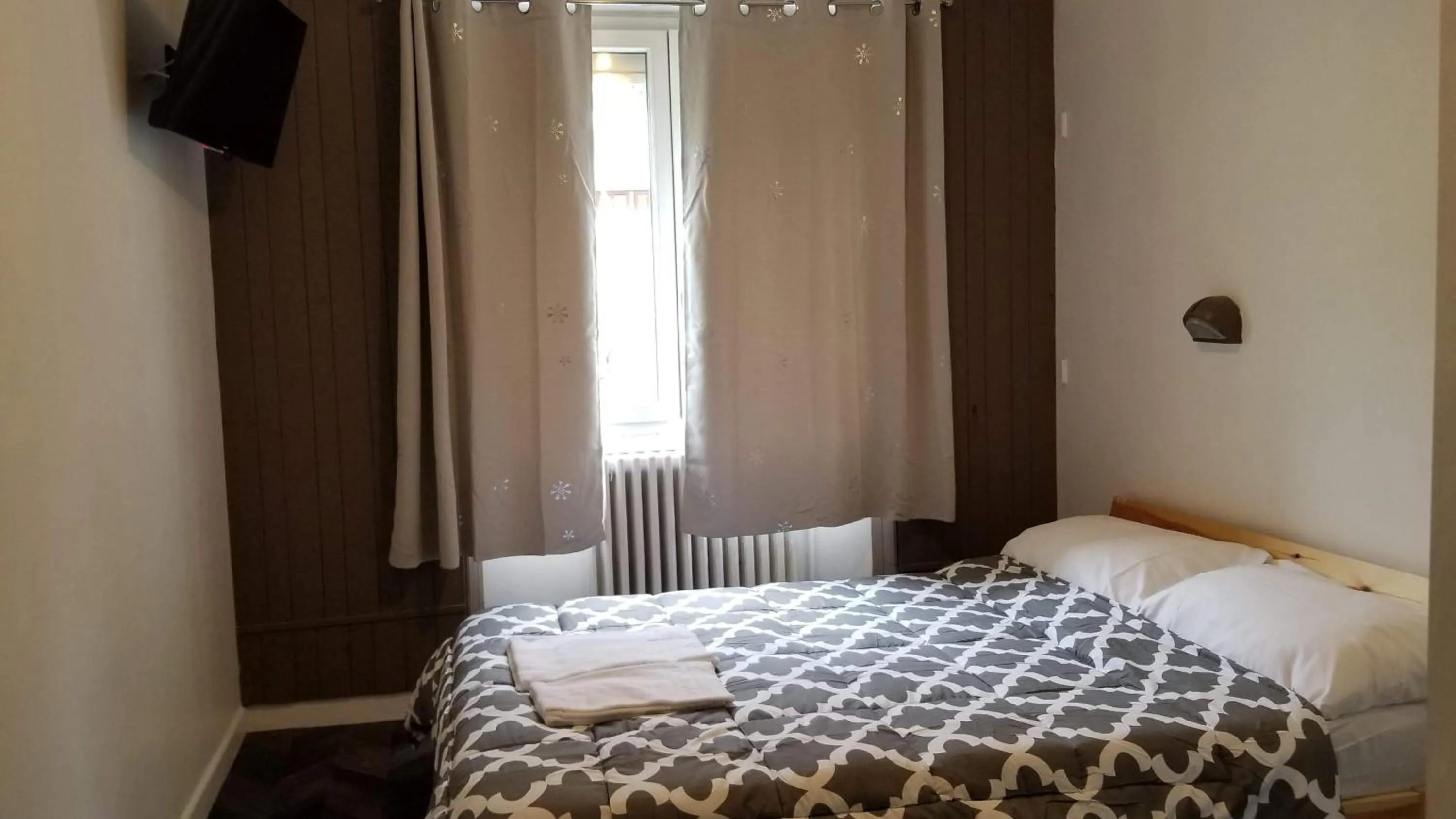 Bedroom, Bed in hotel de la gare