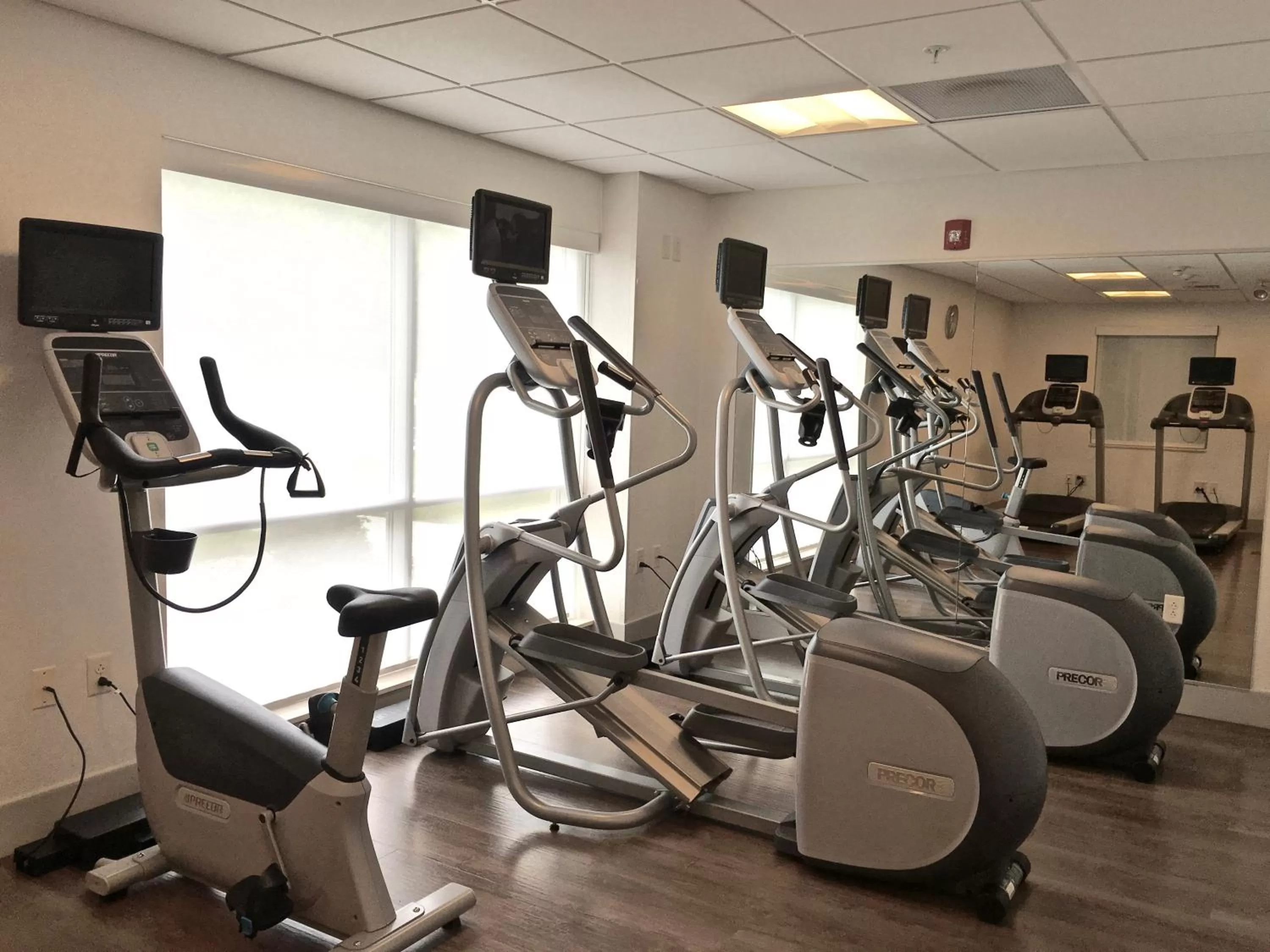 Fitness centre/facilities in Holiday Inn Express & Suites Oswego by IHG