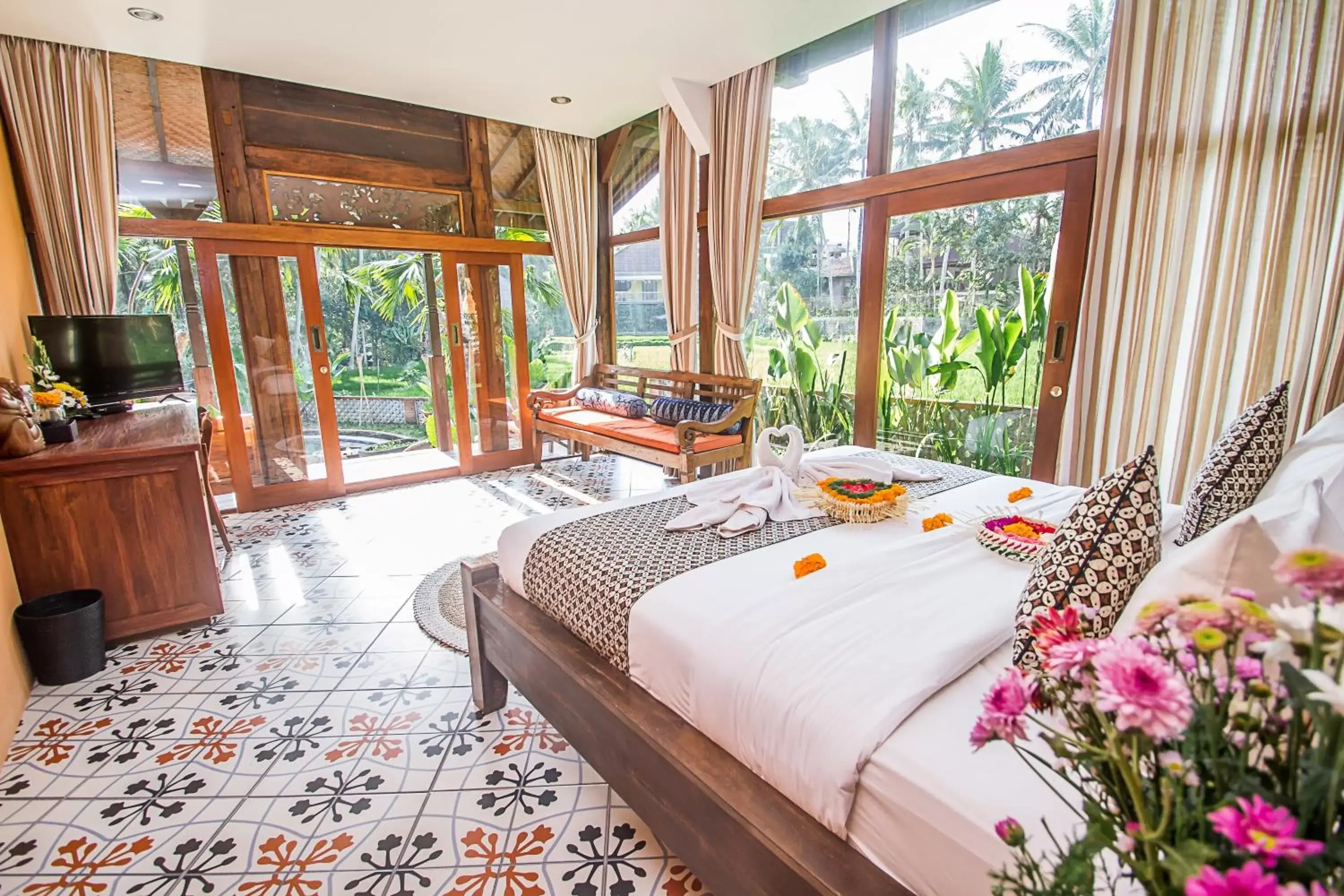 Junior Suite with Pool View in Gusde Tranquil Villas by EPS Junior Suite with Pool View in Gusde Tranquil Villas by EPS