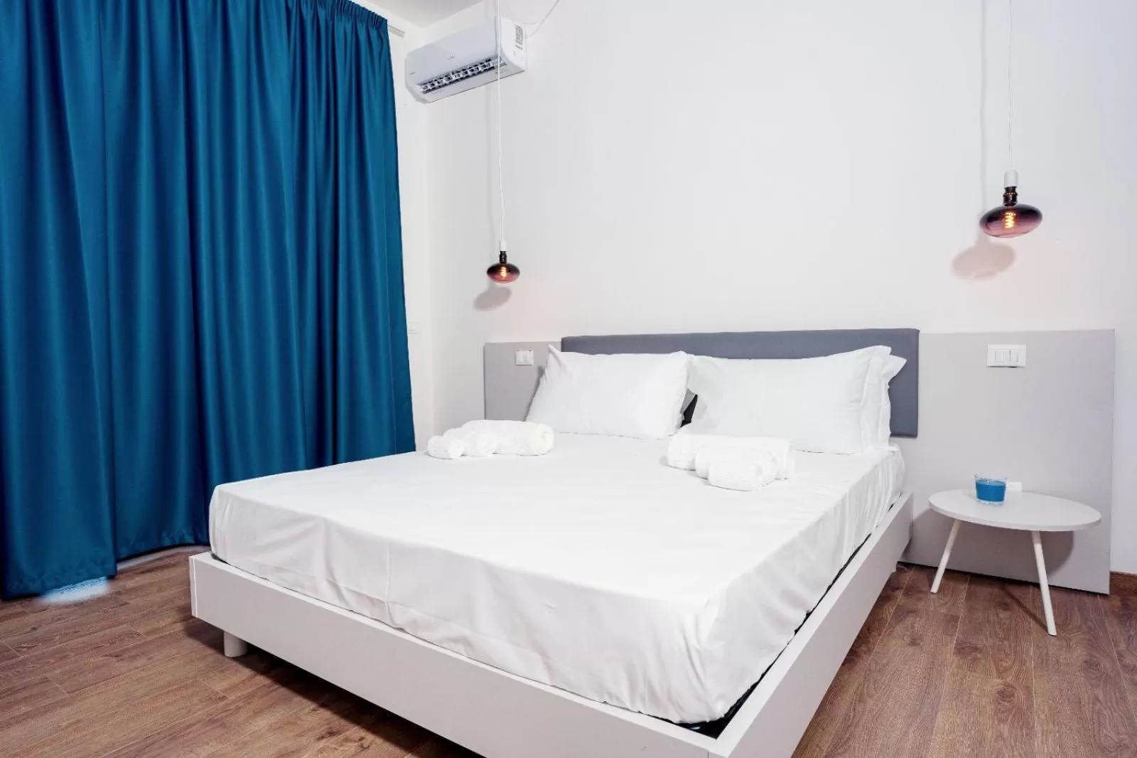 Bed in Sorrento B&amp;D Rooms