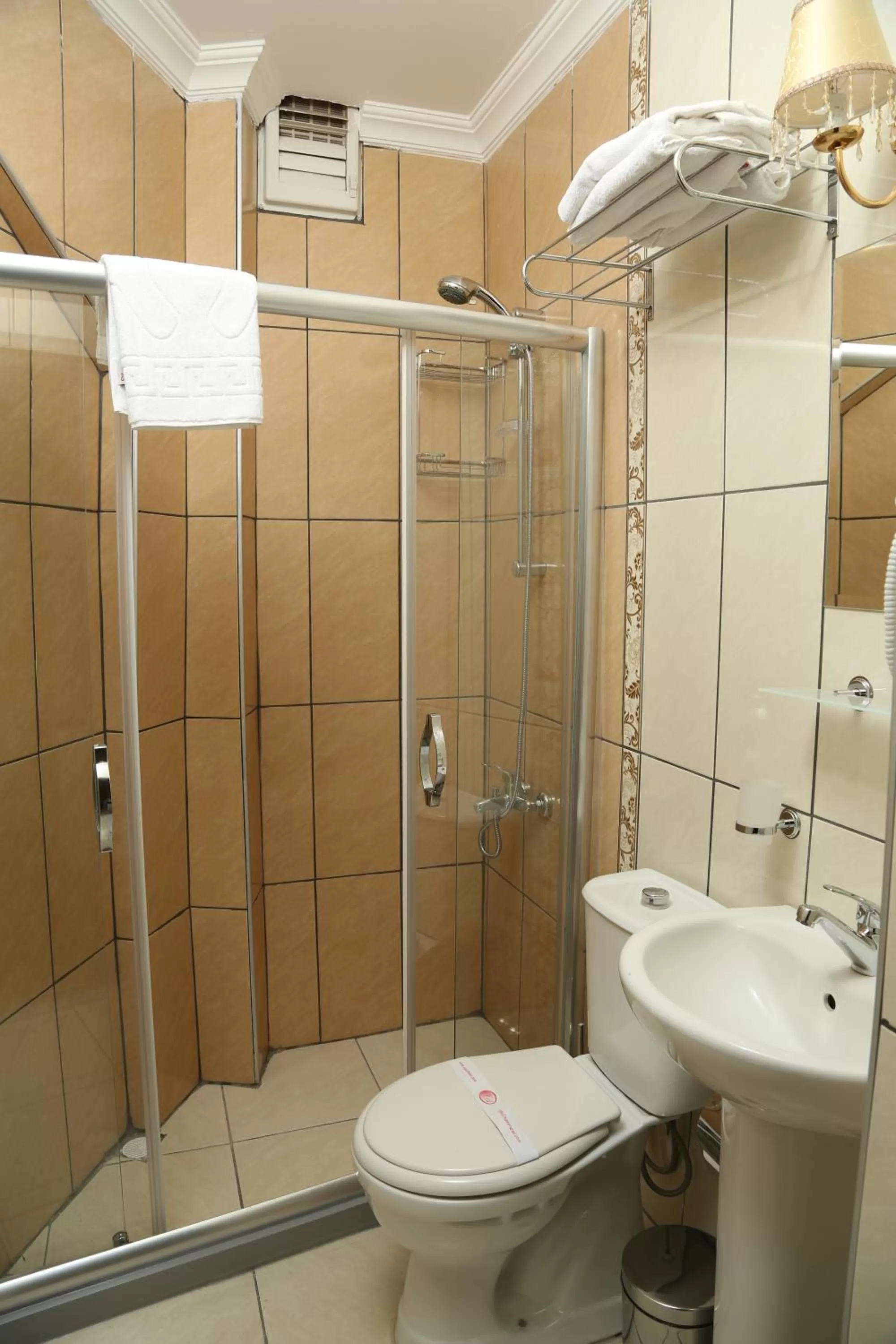Bathroom in Şehir Hotel Old City