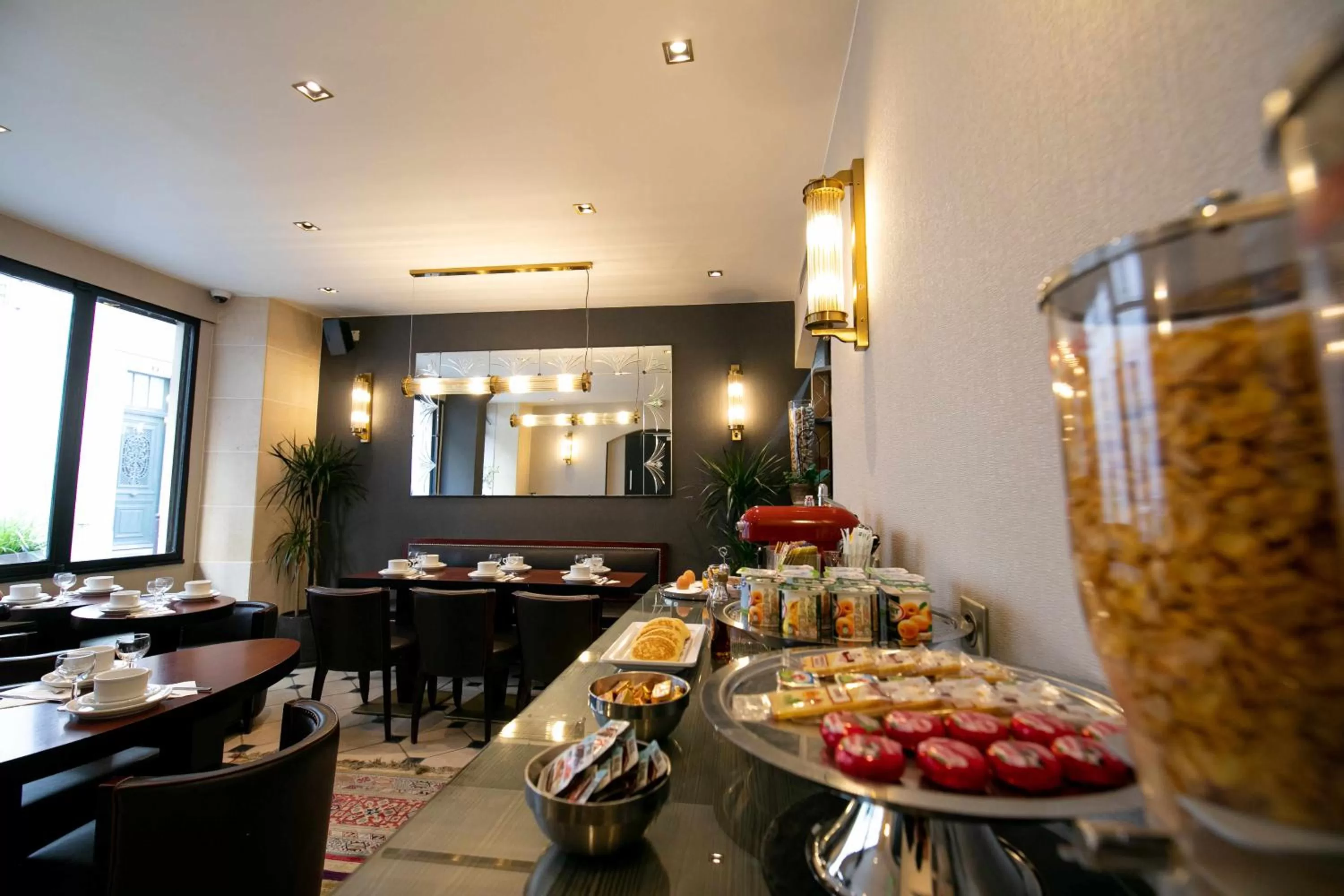 Buffet breakfast in Hôtel Eiffel Rive Gauche
