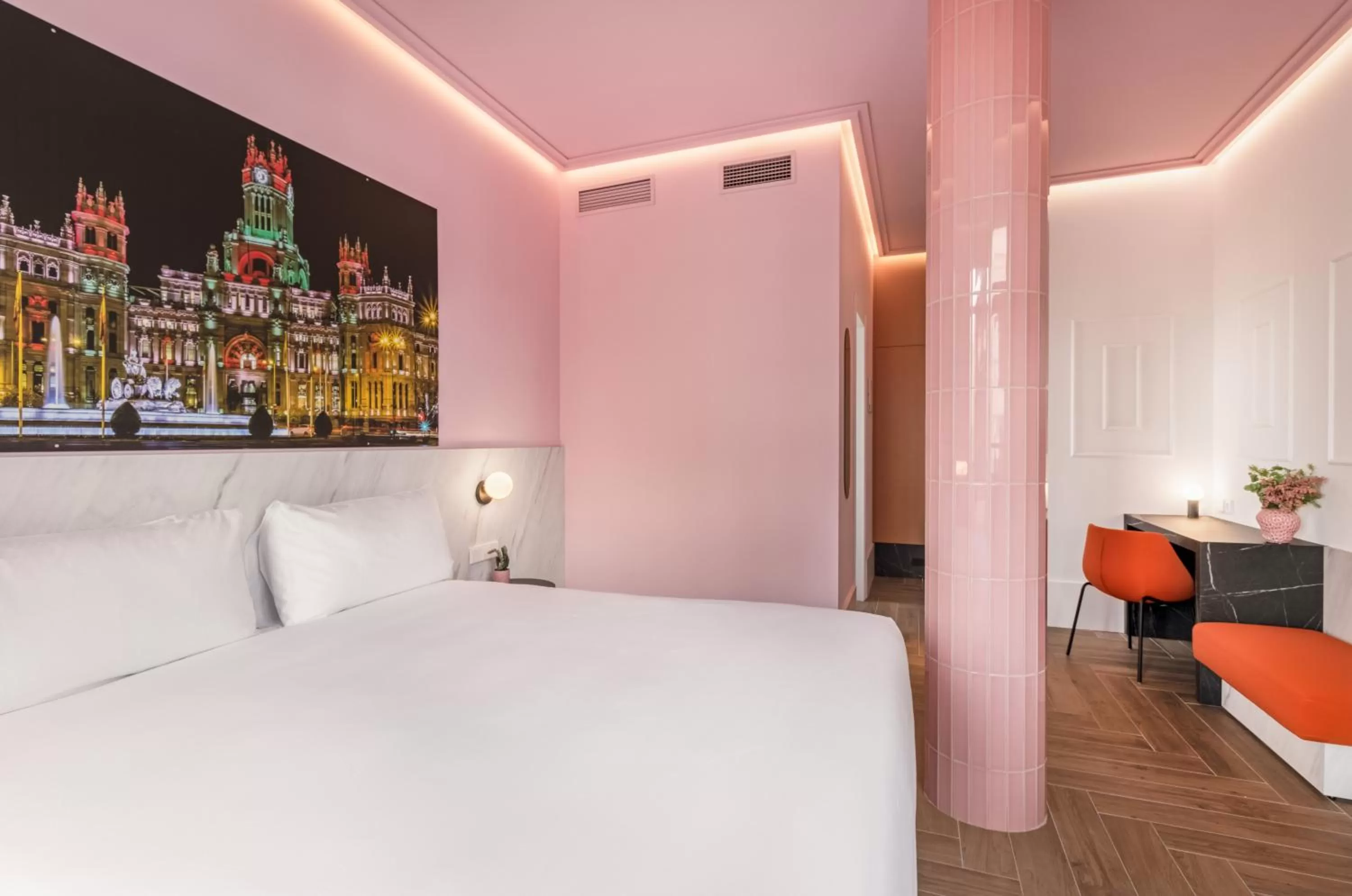 Bed in Ikonik Gran Vía