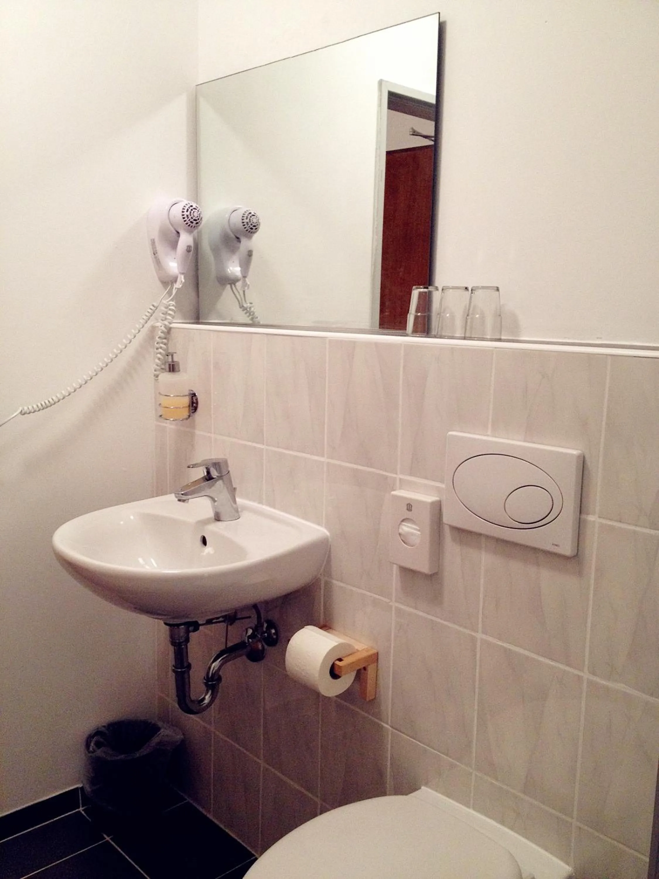 Bathroom in Hotel New Fair Munich Messe