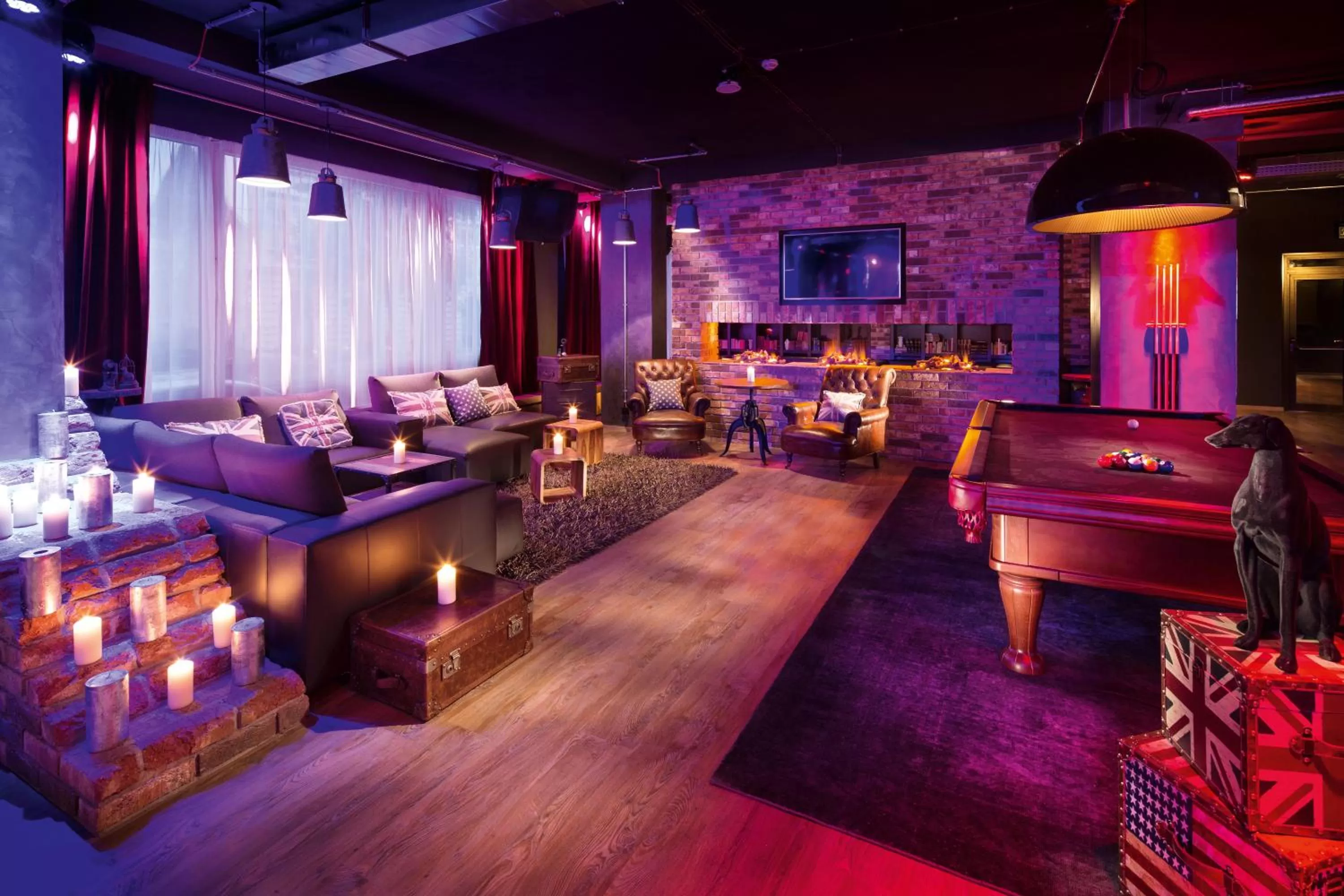 Lounge or bar in pentahotel Brussels City Centre