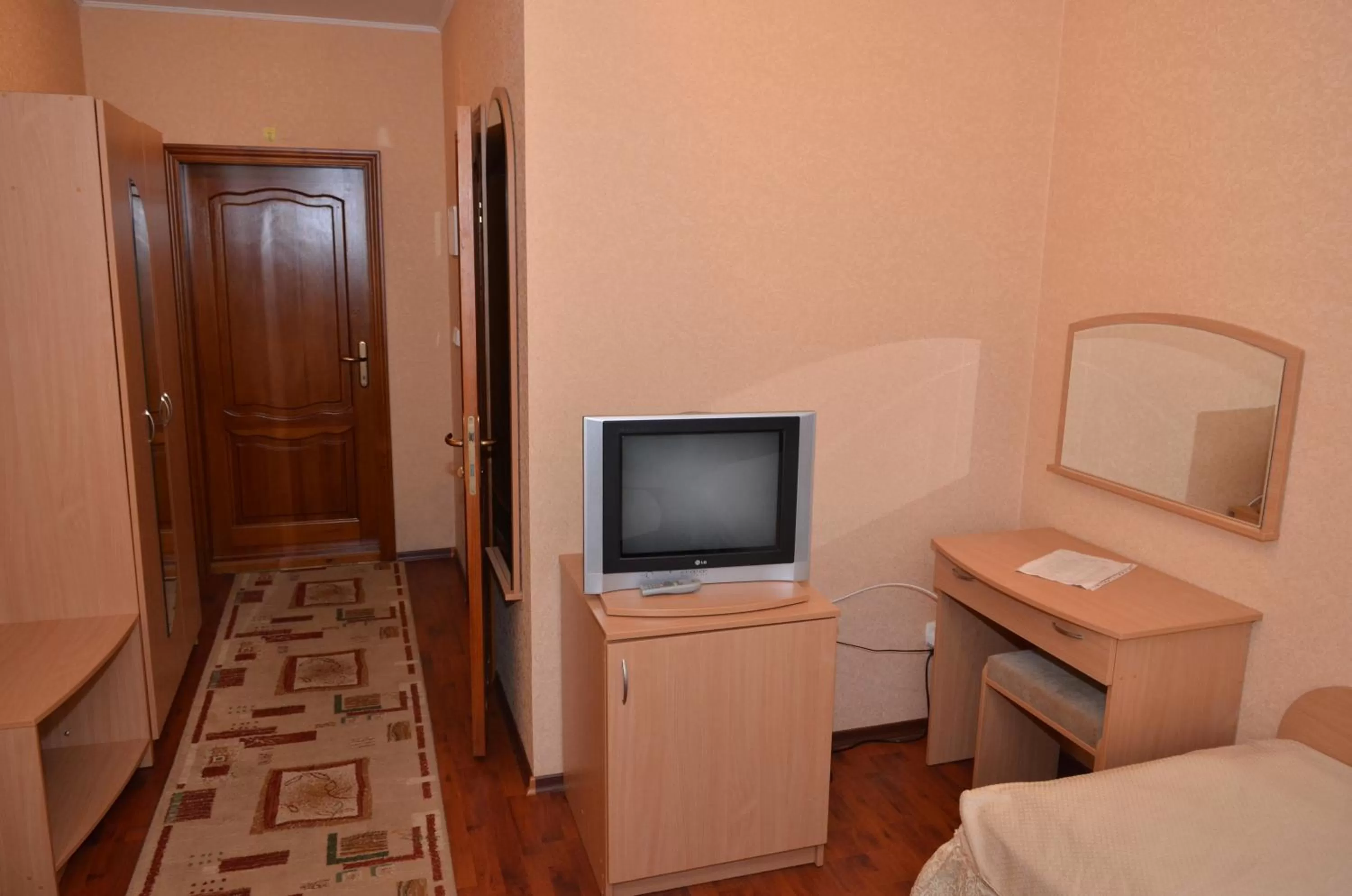Photo of the whole room, Bed in Hotel Serpanok