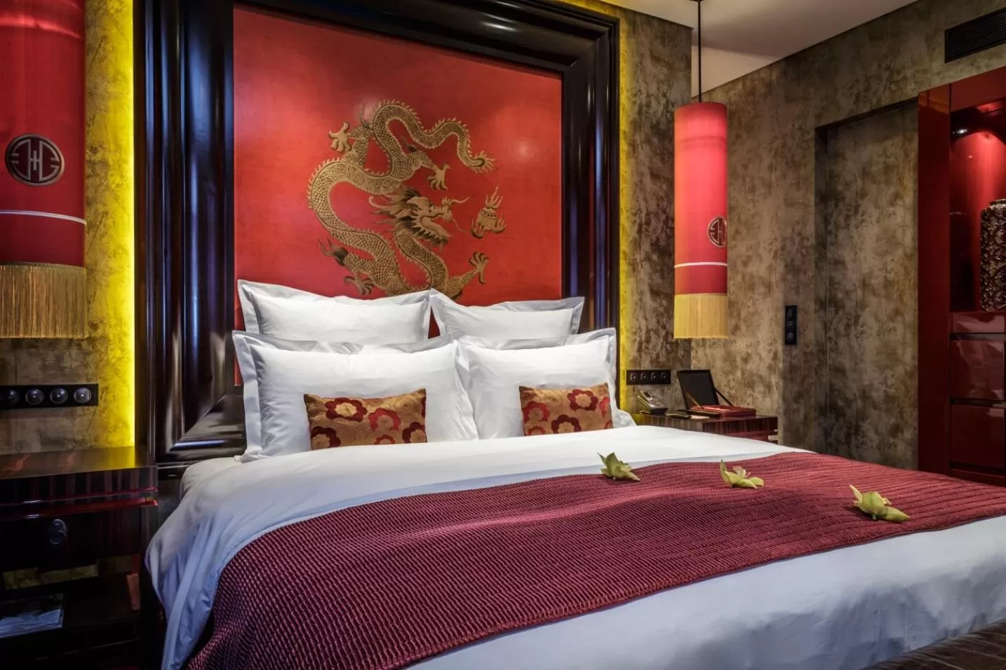 Bed in Buddha-Bar Hotel Prague