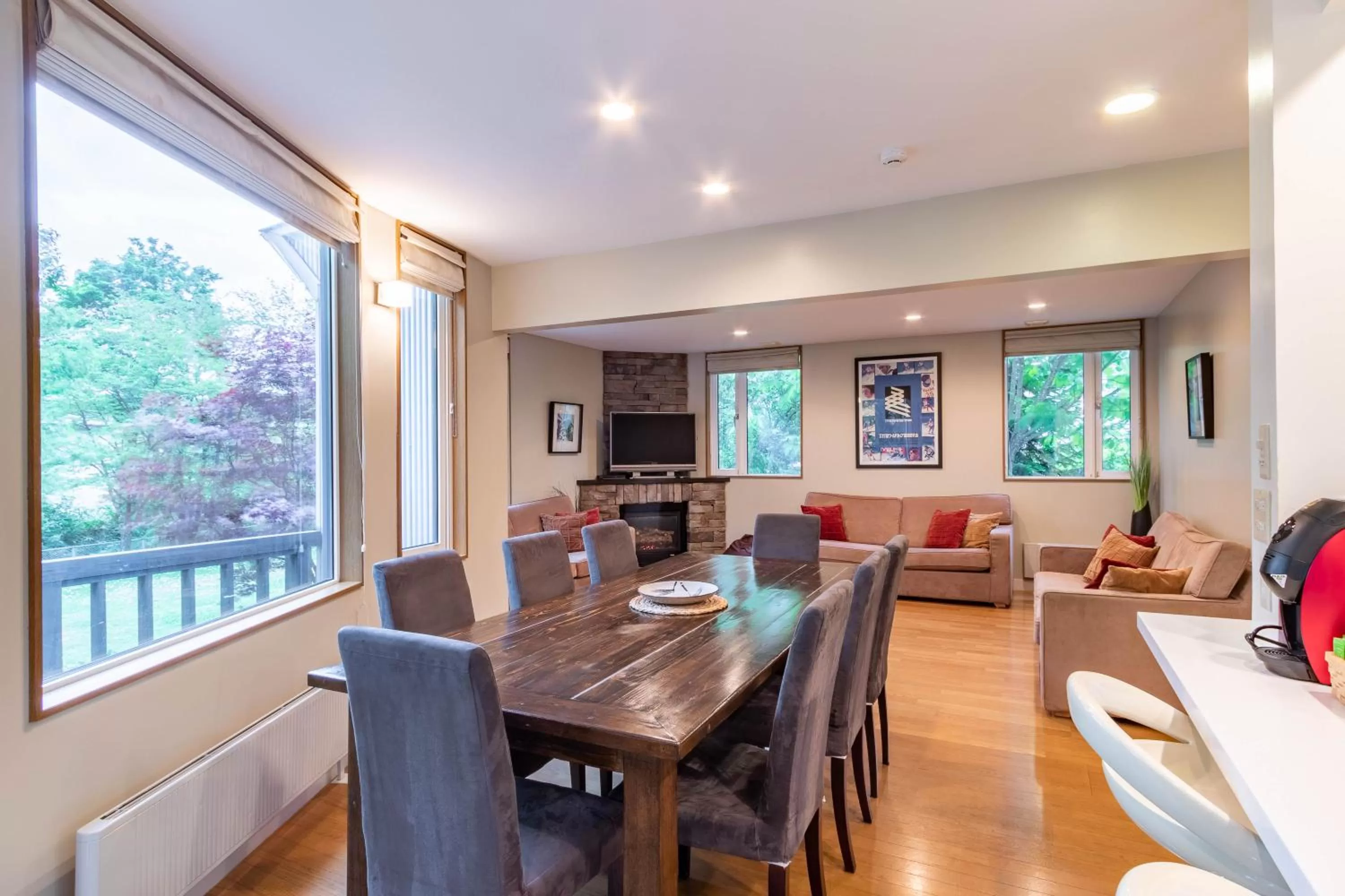 Dining area in Fresh Powder Accommodation