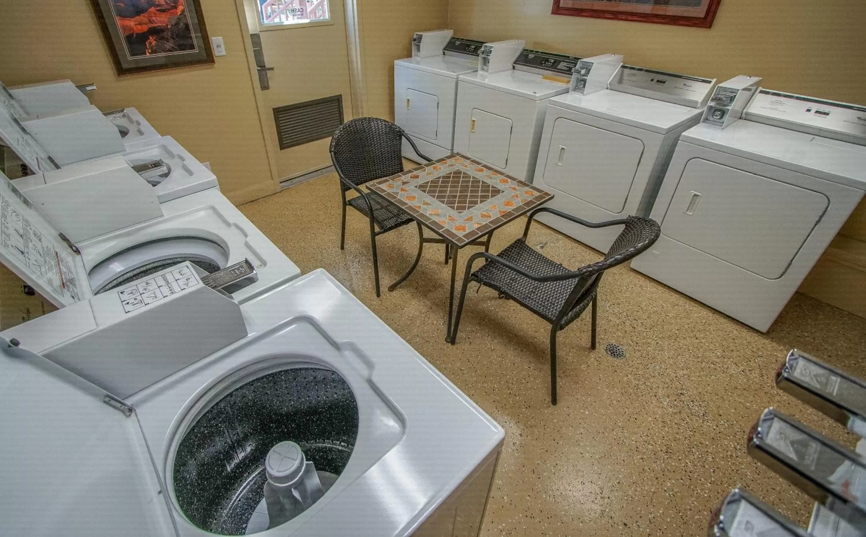 Area and facilities, Kitchen/Kitchenette in Multi Resorts at Villas at Southgate