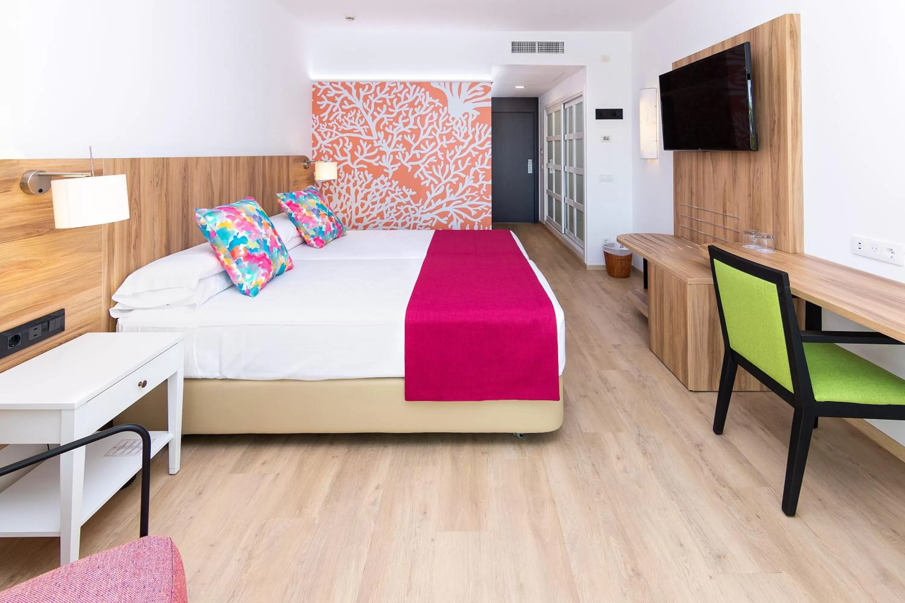 Superior Twin Room with Garden View in Hotel Costa Calero Thalasso & Spa