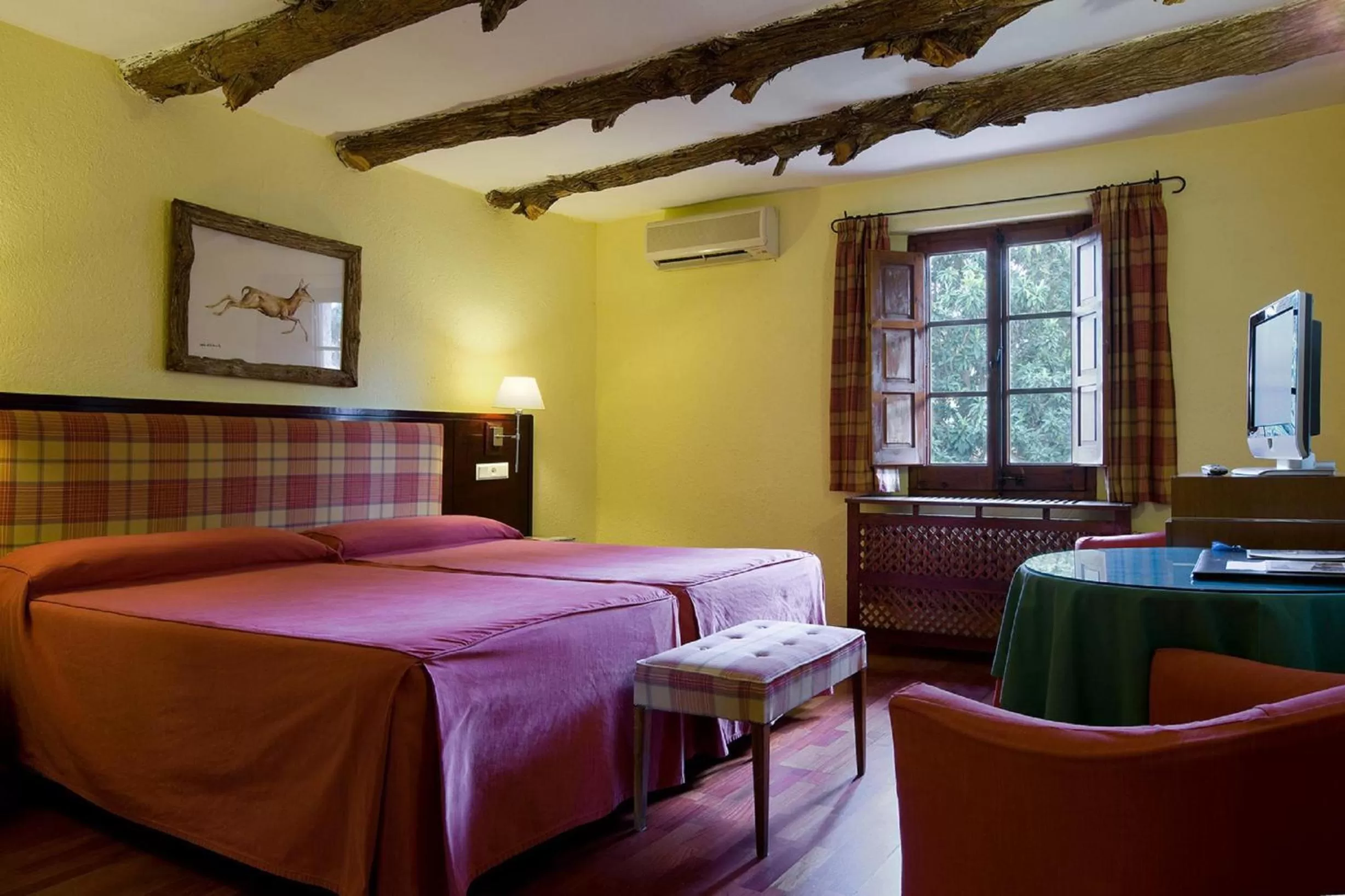 Photo of the whole room, Bed in Hotel la Perdiz