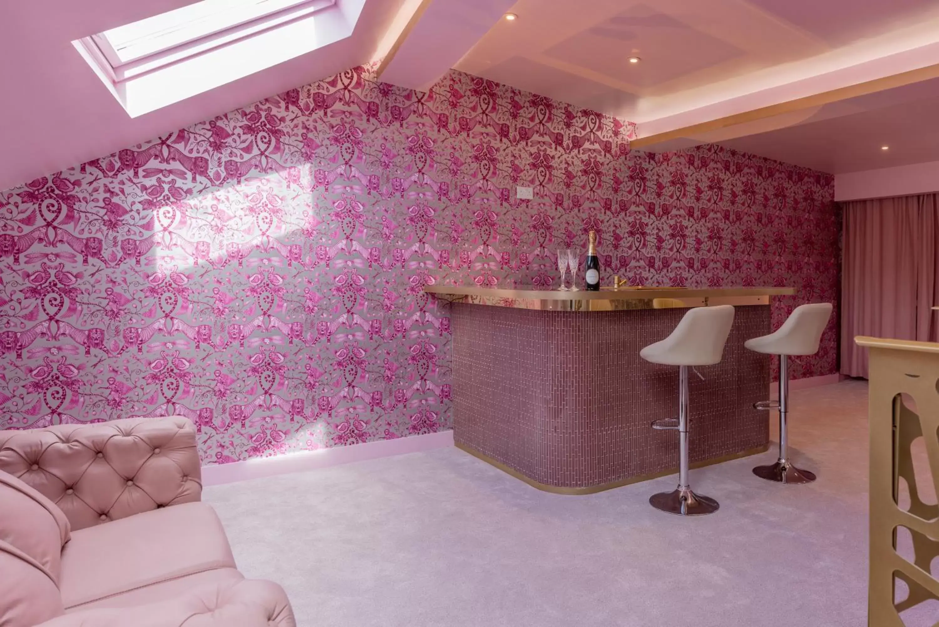 Suite with Hot Tub in Mischief Liverpool Suite with Hot Tub in Mischief Liverpool