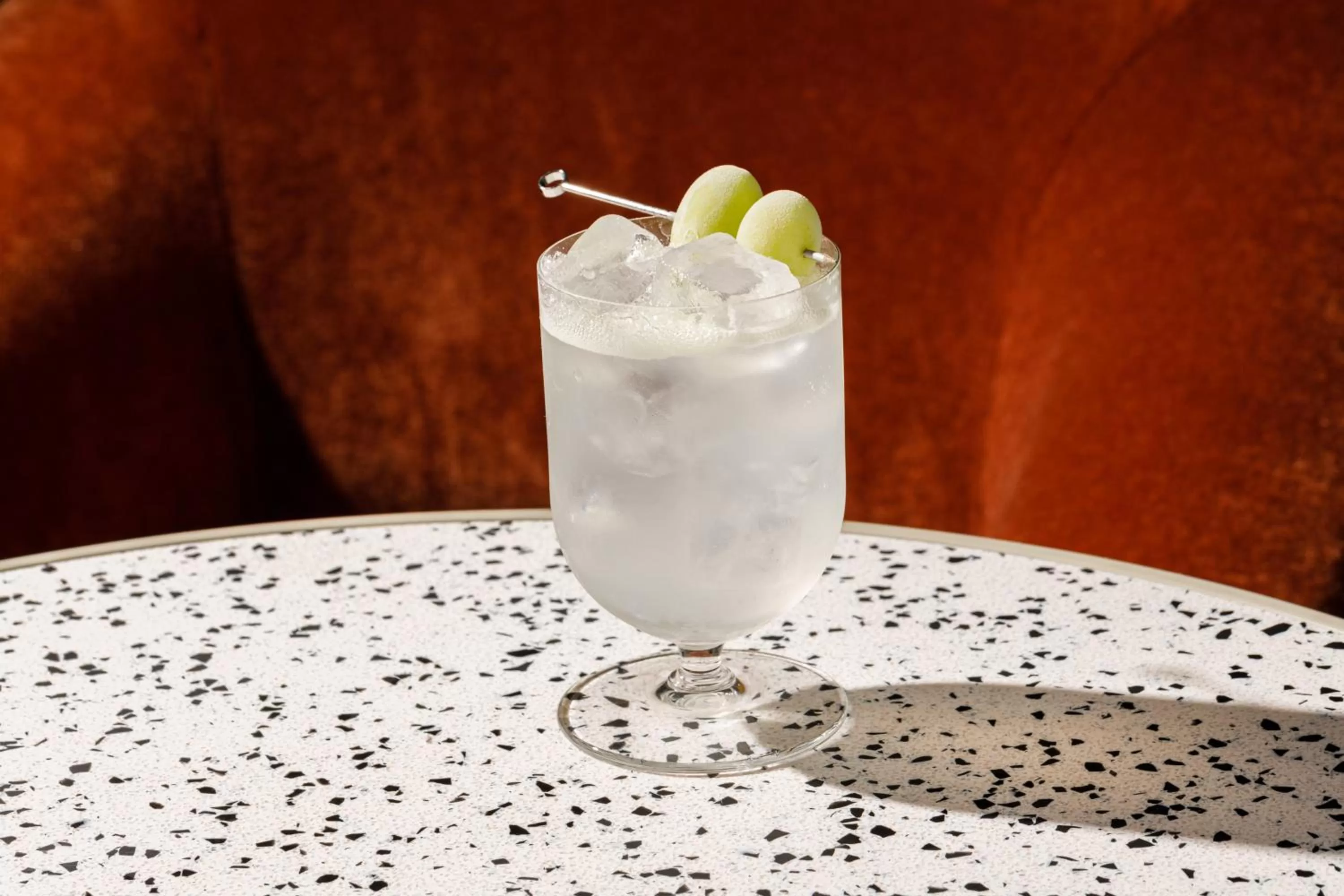 Lounge or bar in TRIBE London Canary Wharf