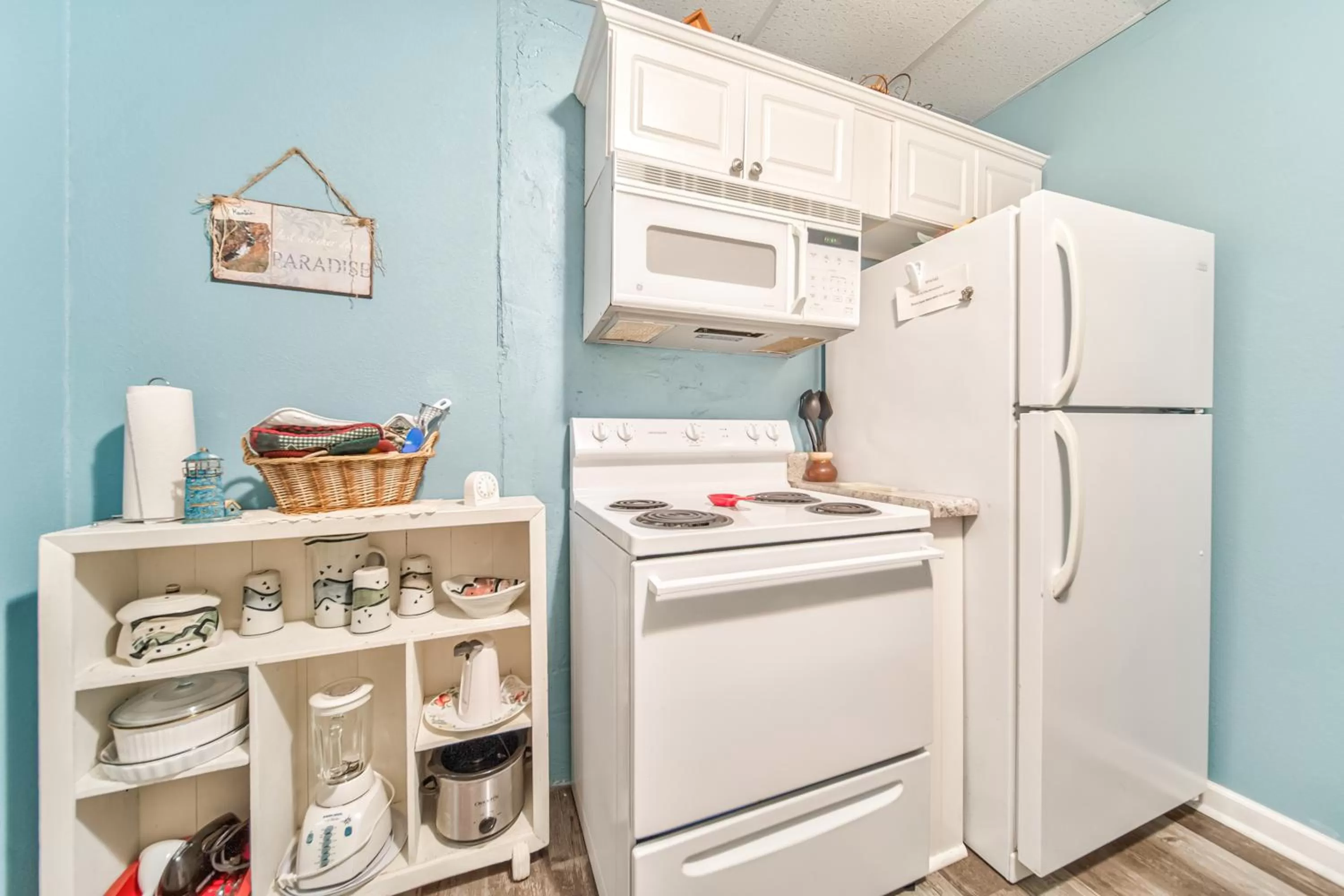 Kitchen/Kitchenette in Cool River Condo II