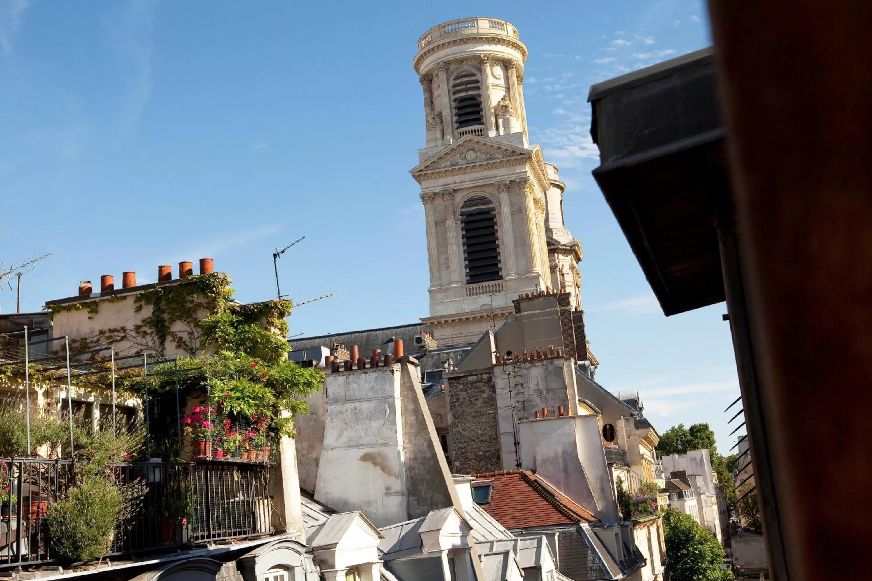 Area and facilities in La Perle Saint Germain des Prés