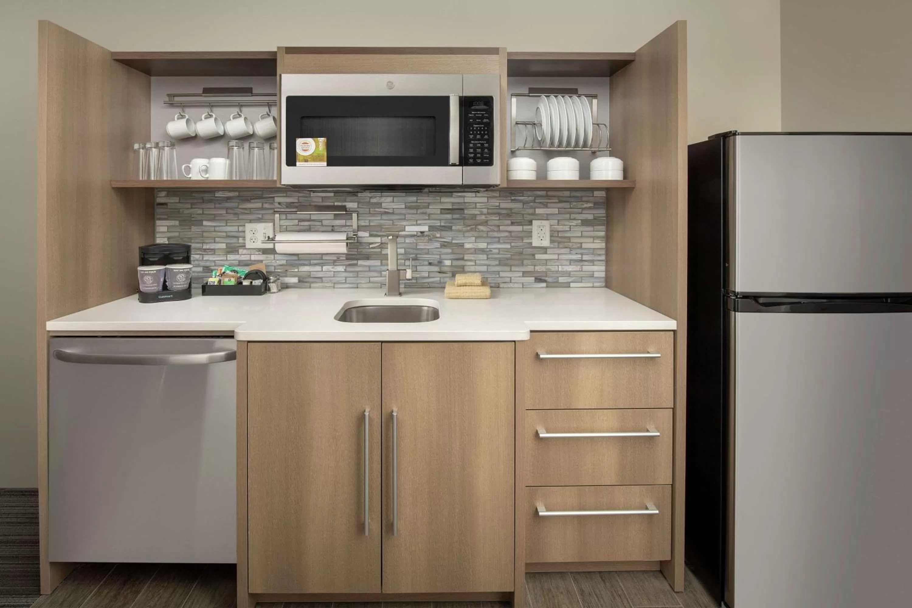 Bedroom in Home2 Suites By Hilton Edison