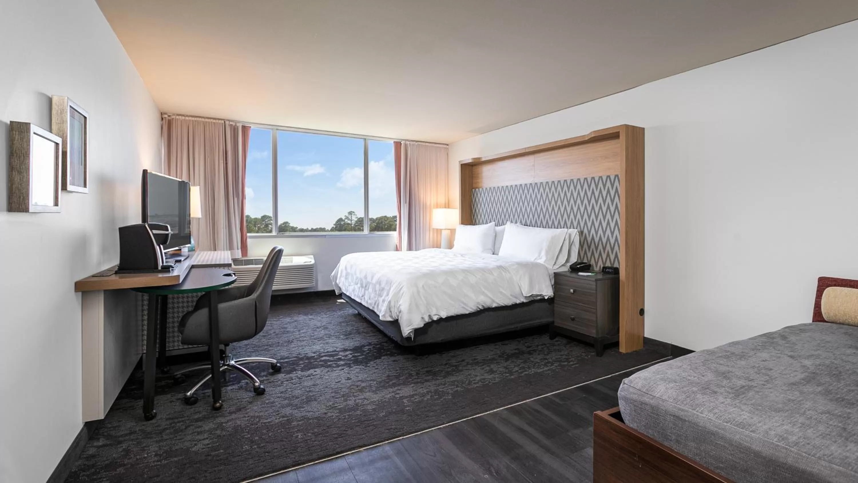 Photo of the whole room, Bed in Holiday Inn Panama City by IHG