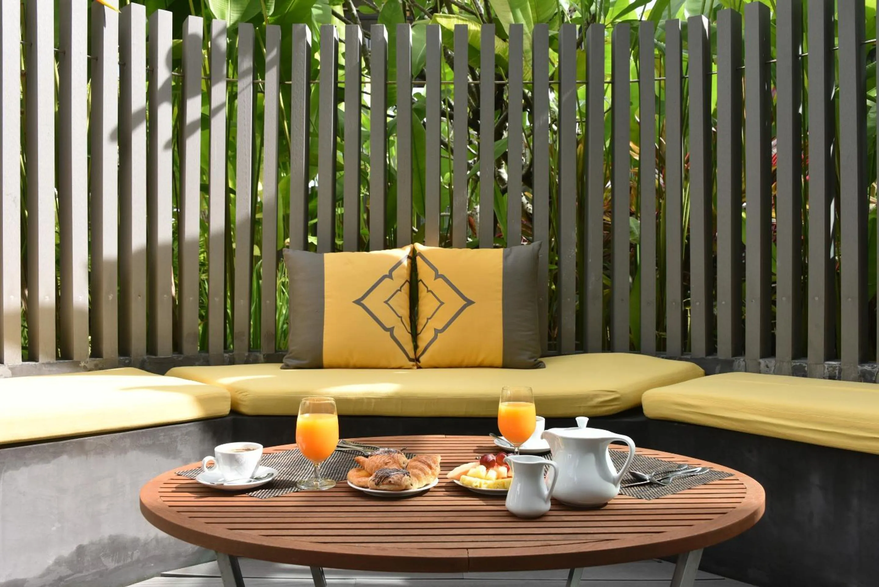 Dining area in Destination Resorts Phuket Karon Beach - SHA Extra Plus