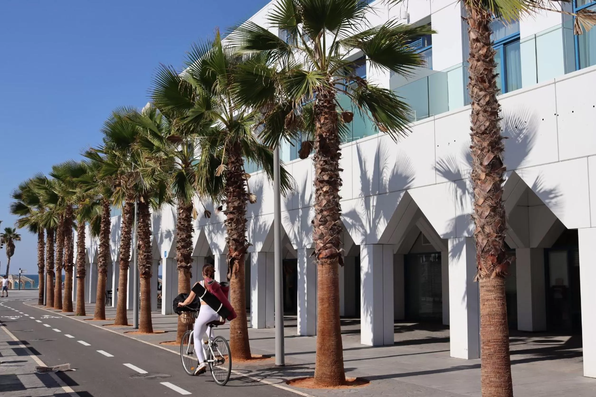 Cycling in Herbert Samuel Opera Tel Aviv