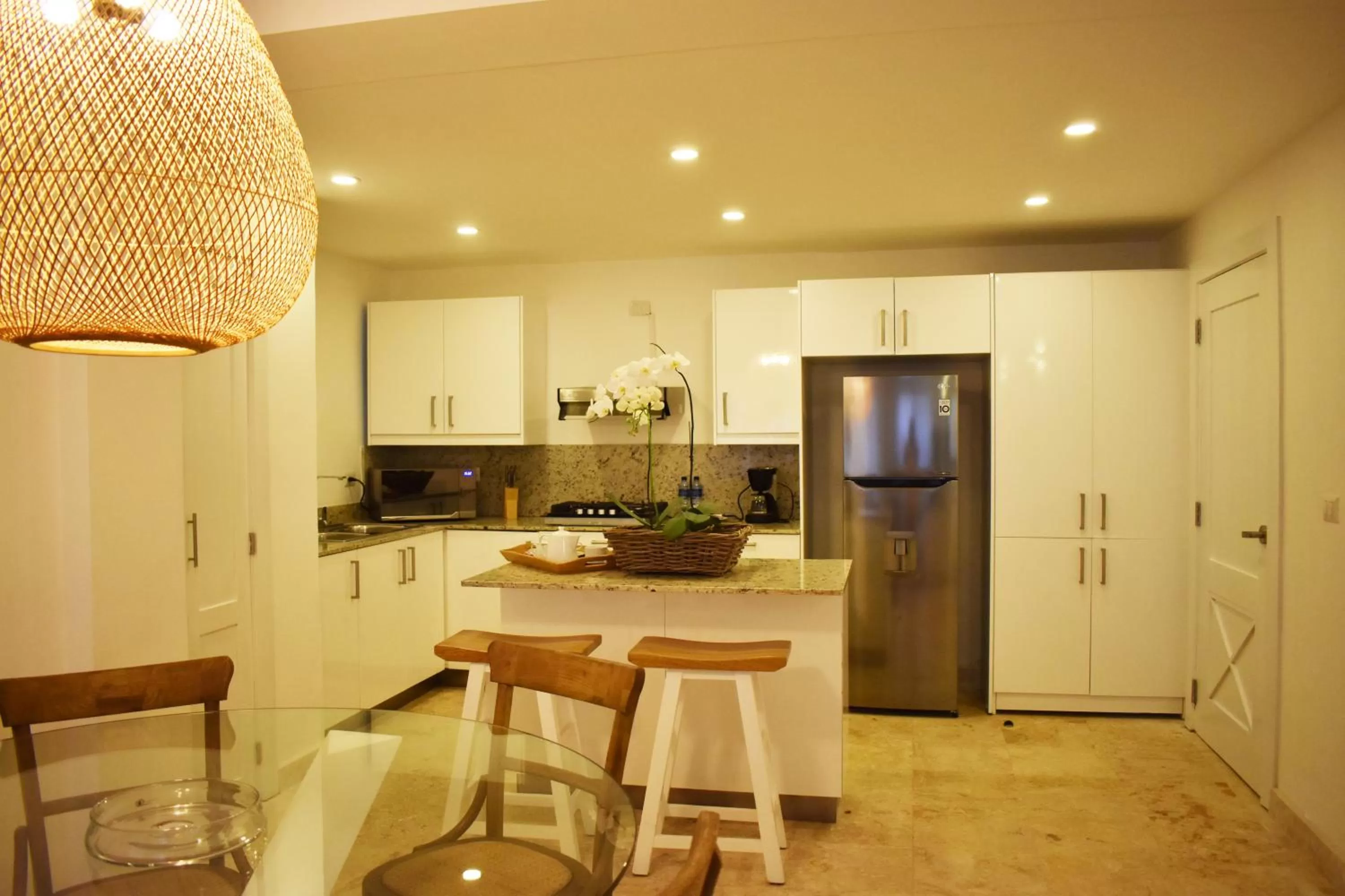 Kitchen/Kitchenette in Coson Bay