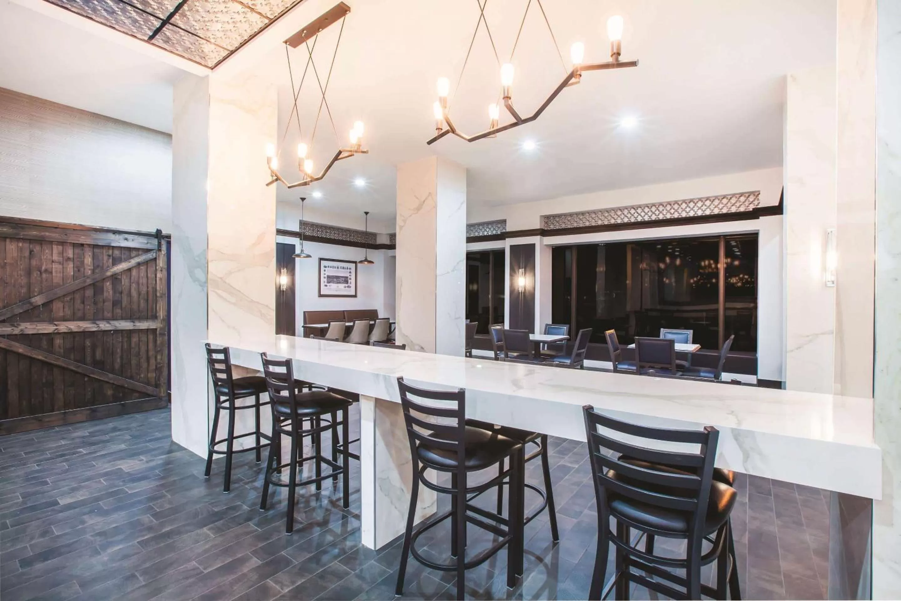 Restaurant/places to eat in Holiday Inn Express - Dallas Downtown by IHG