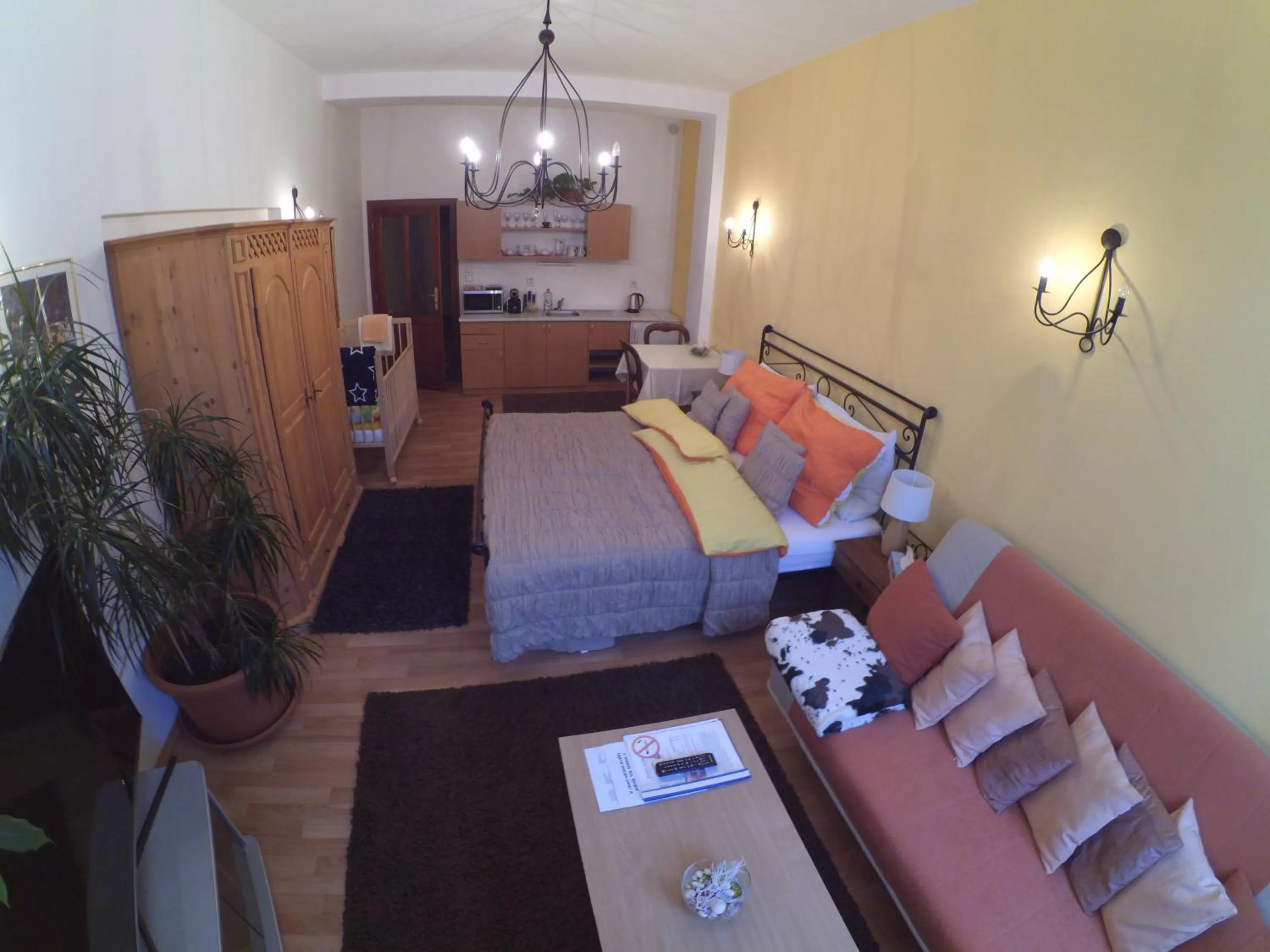 Photo of the whole room, Bed in Hotel Atrium