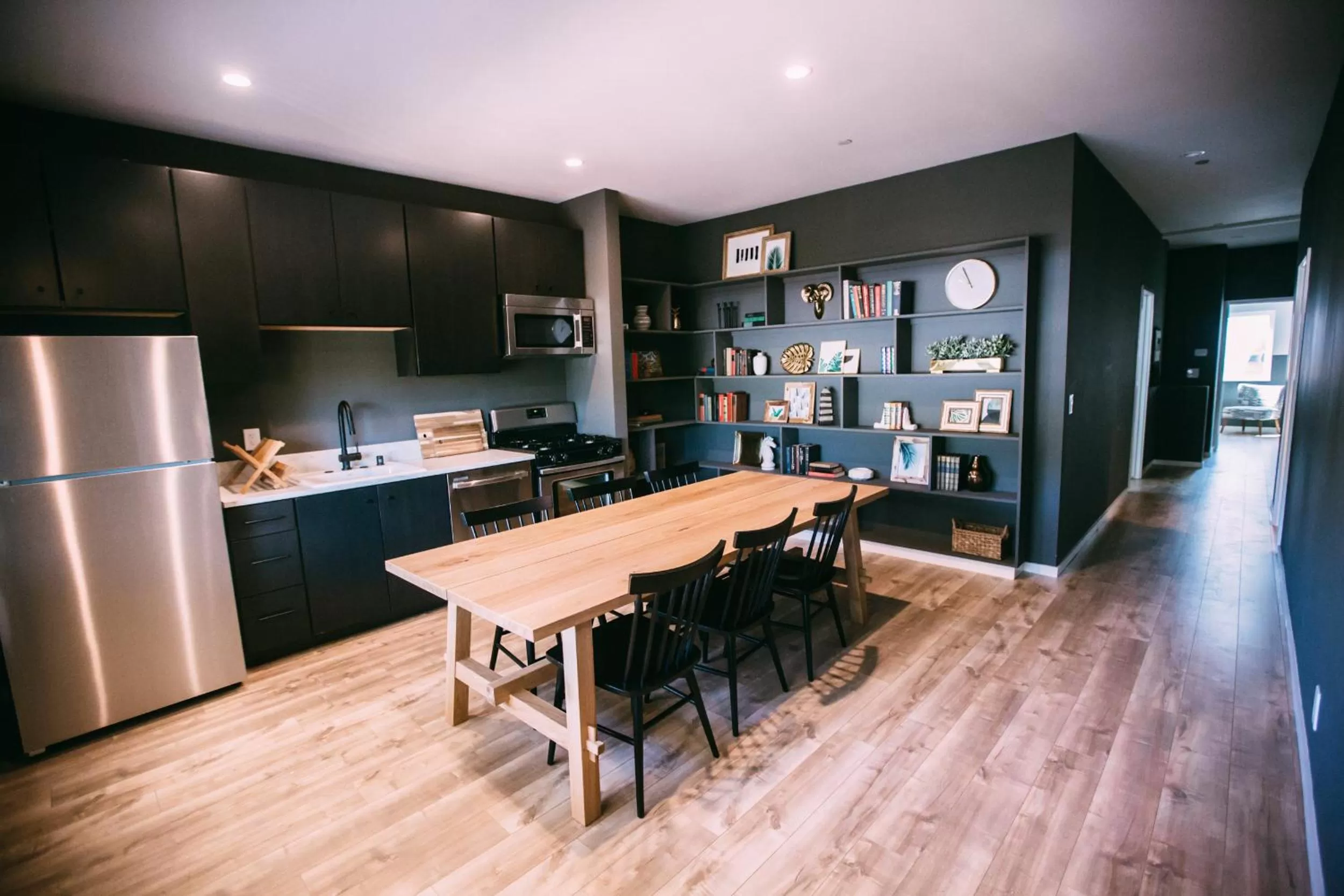 Communal kitchen in Noon on Sunset Hill